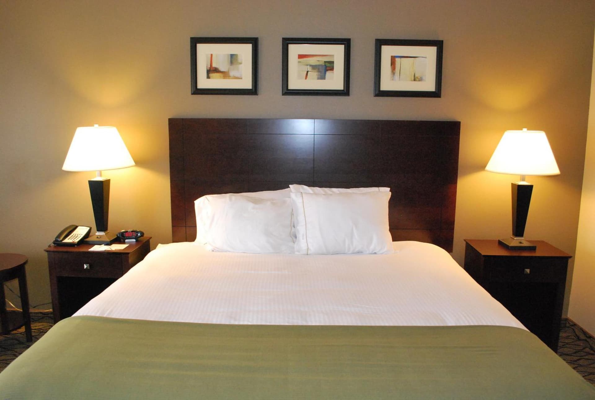 Holiday Inn Express Bloomington West by IHG gallery photo in Bloomington, IL — image 8