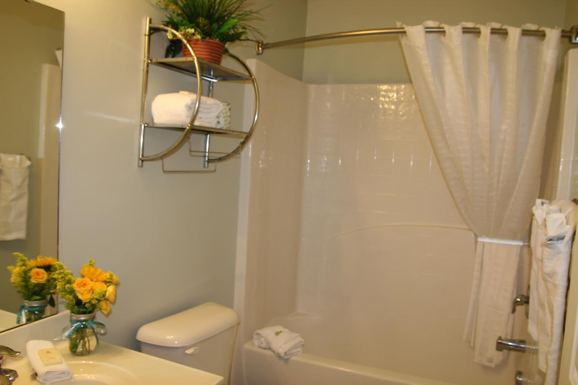 Affordable Suites Jacksonville gallery photo in Jacksonville, NC — image 9