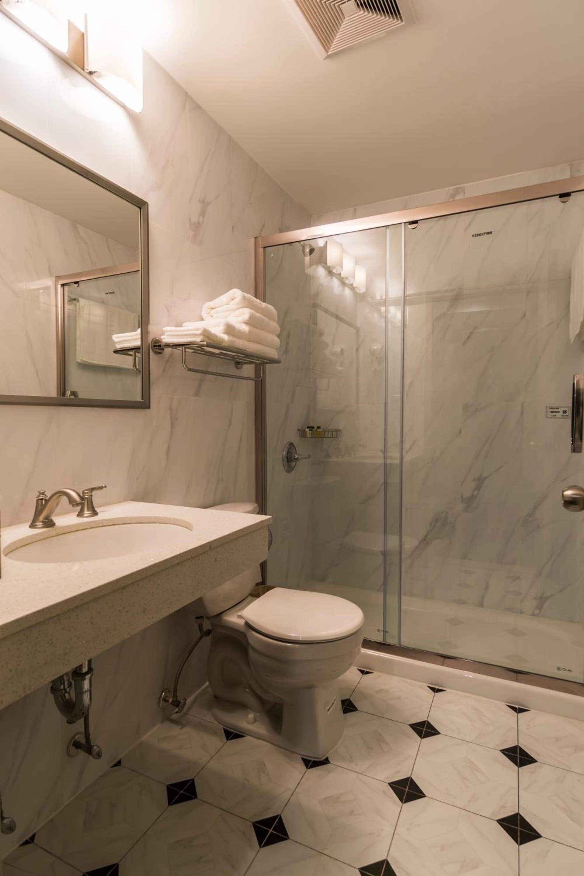 John Hotel gallery photo in Queens, NY — image 21