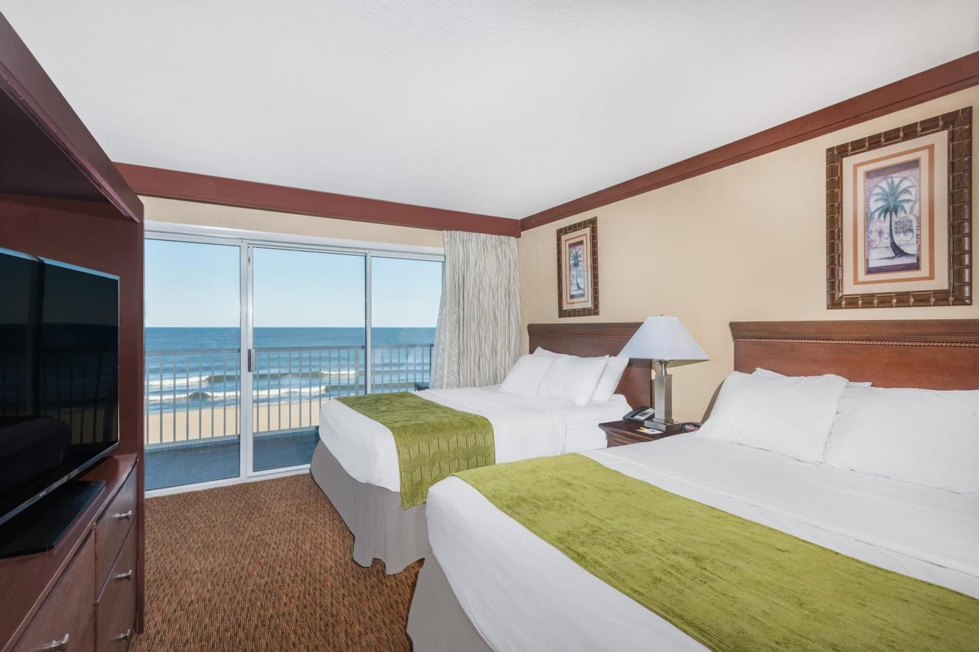 Days Inn by Wyndham Ocean City Oceanfront gallery photo in Ocean City, MD — image 11
