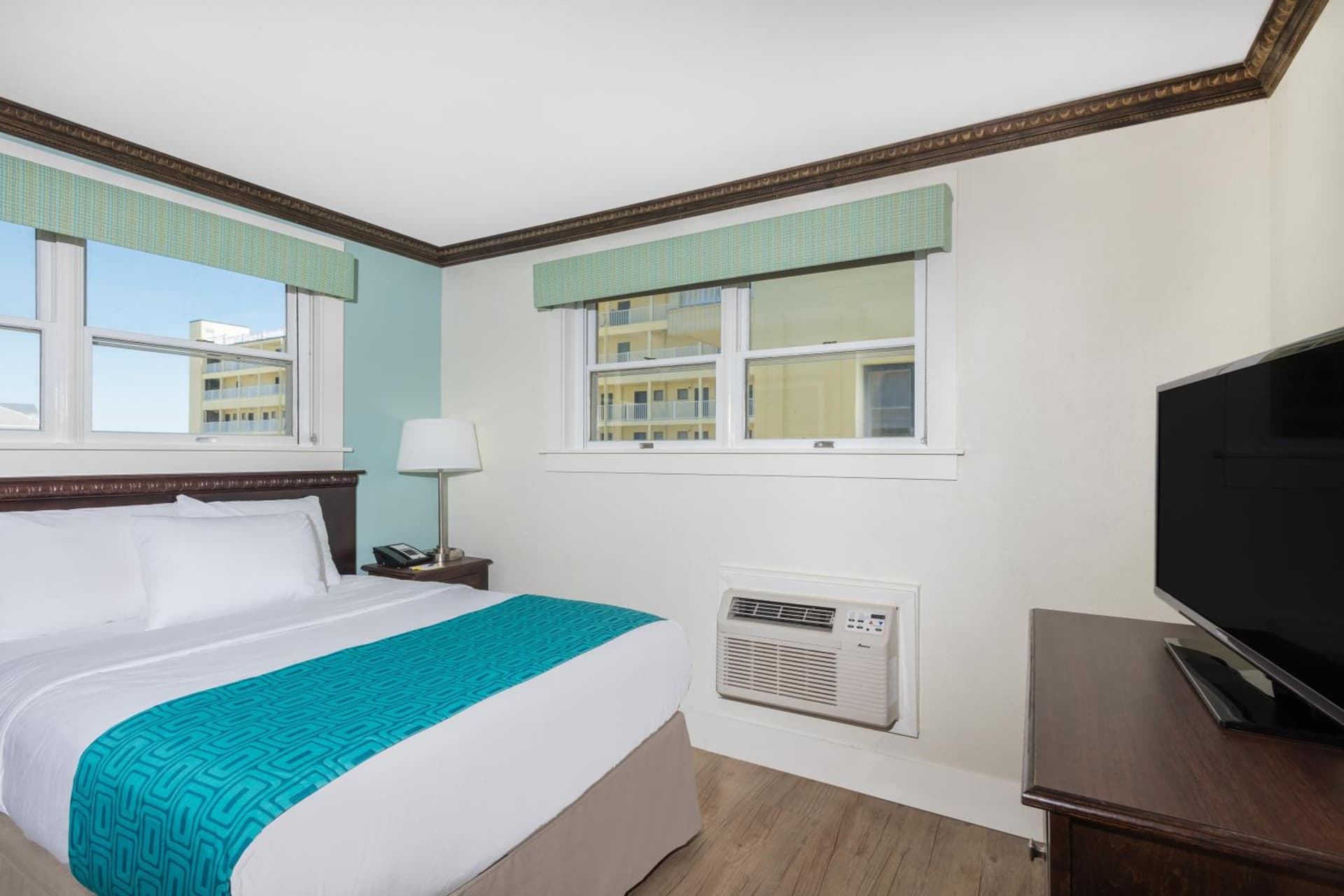 Days Inn by Wyndham Ocean City Oceanfront gallery photo in Ocean City, MD — image 96