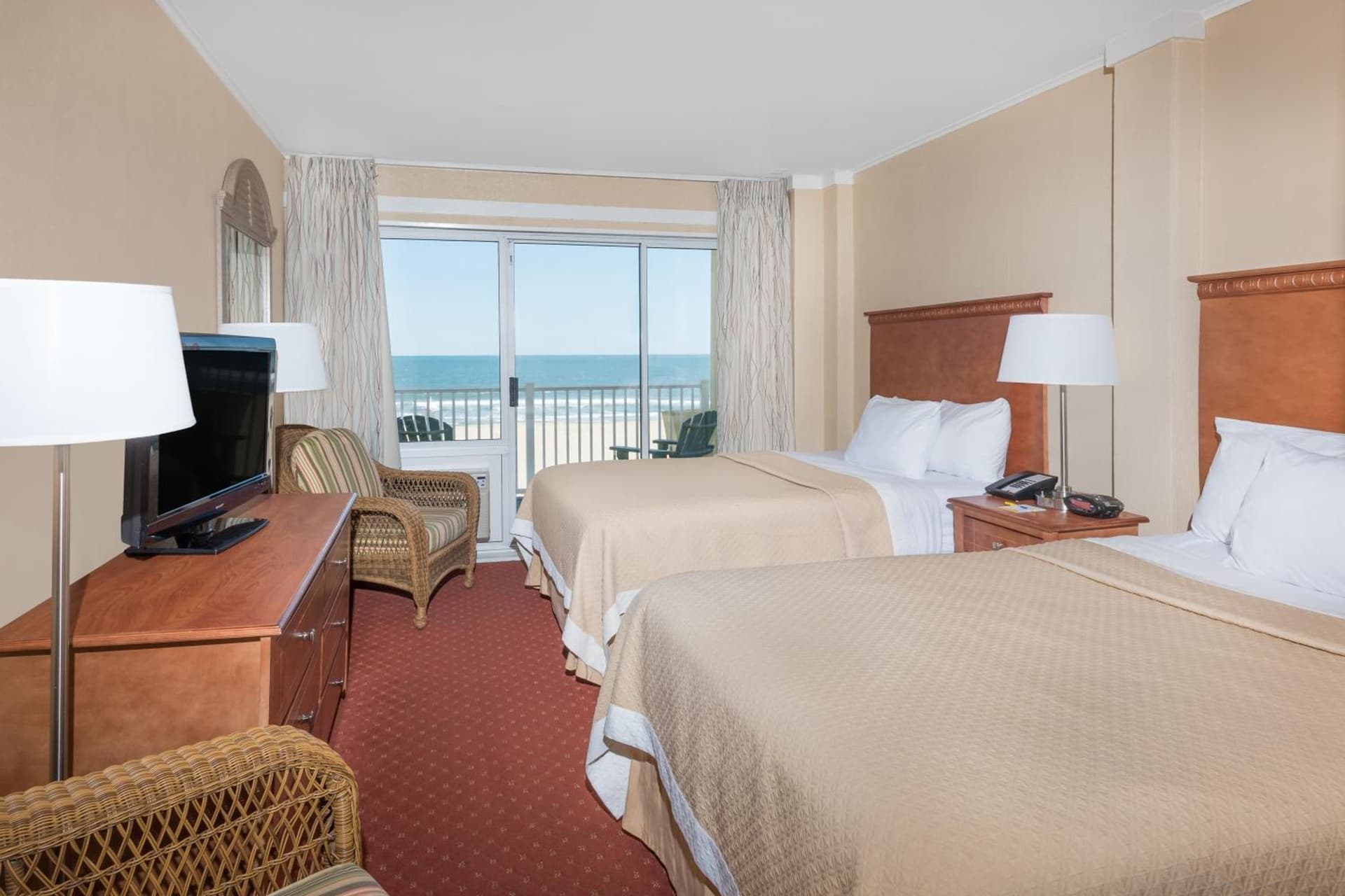 Days Inn by Wyndham Ocean City Oceanfront gallery photo in Ocean City, MD — image 97