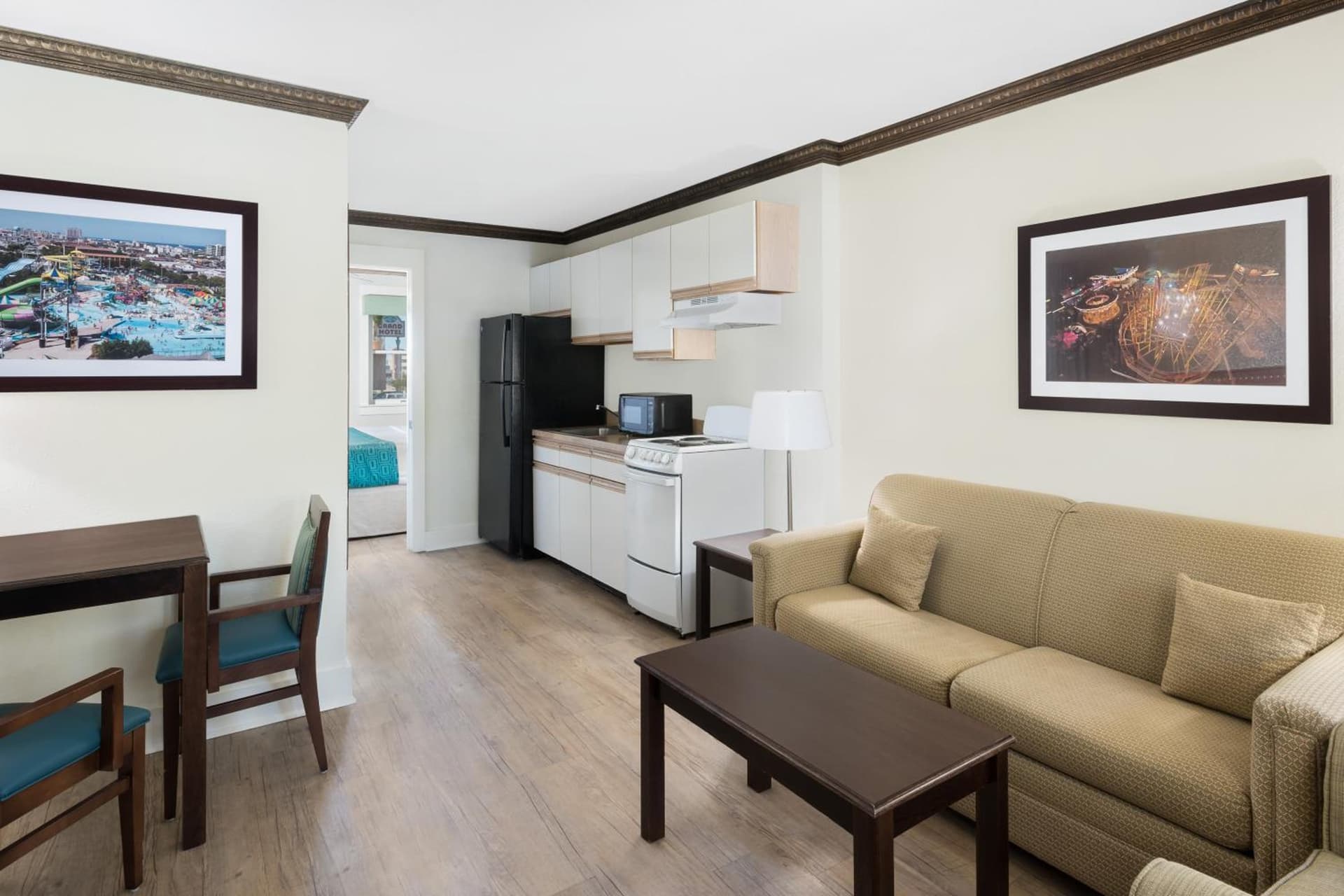 Days Inn by Wyndham Ocean City Oceanfront gallery photo in Ocean City, MD — image 68