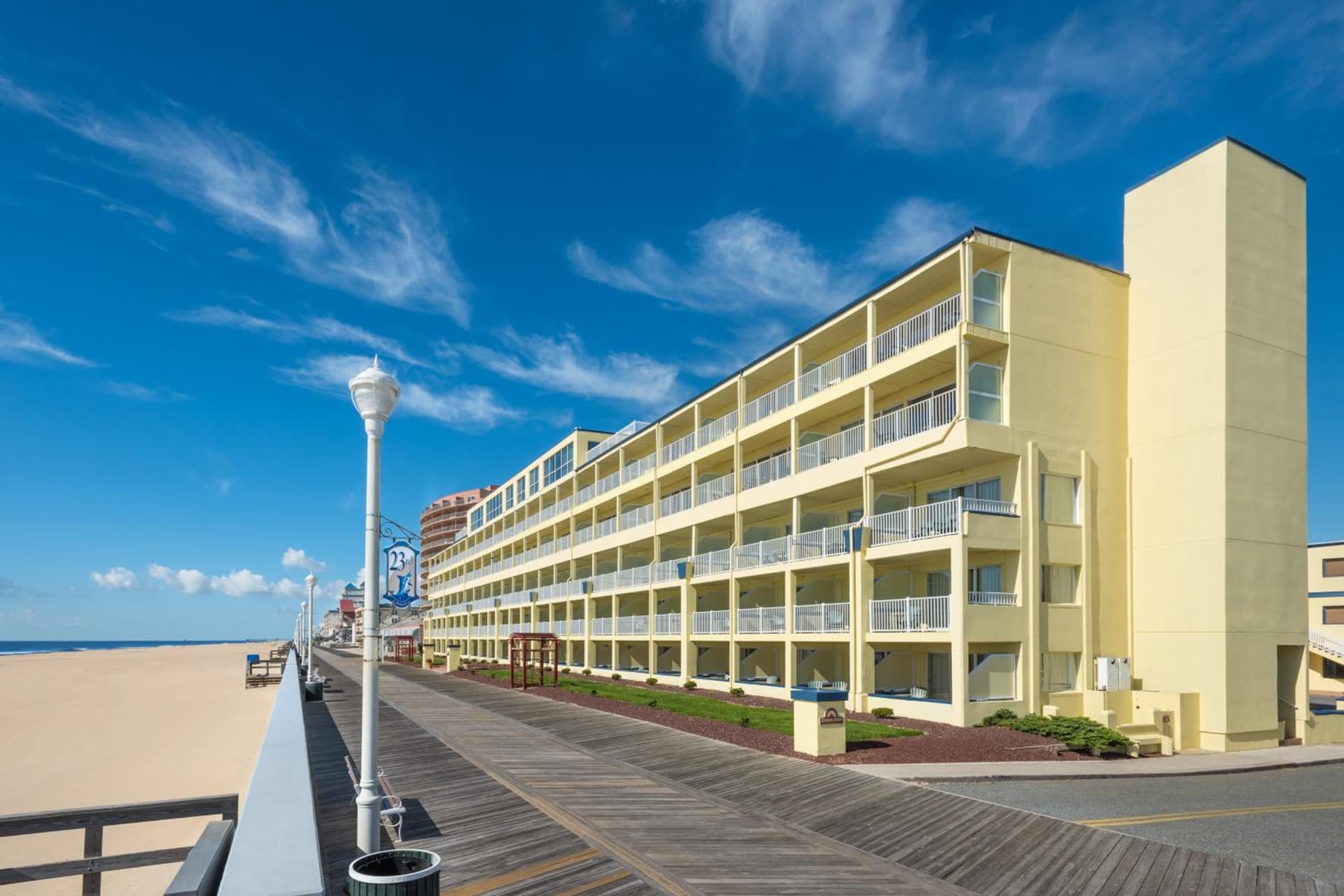 Days Inn by Wyndham Ocean City Oceanfront gallery photo in Ocean City, MD — image 102