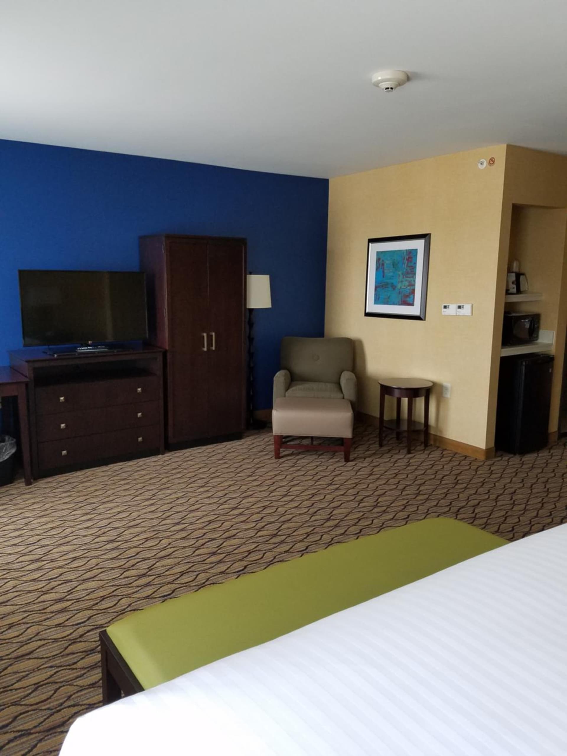 Holiday Inn Express Bordentown - Trenton South by IHG property views in Bordentown, NJ — gallery photo 3
