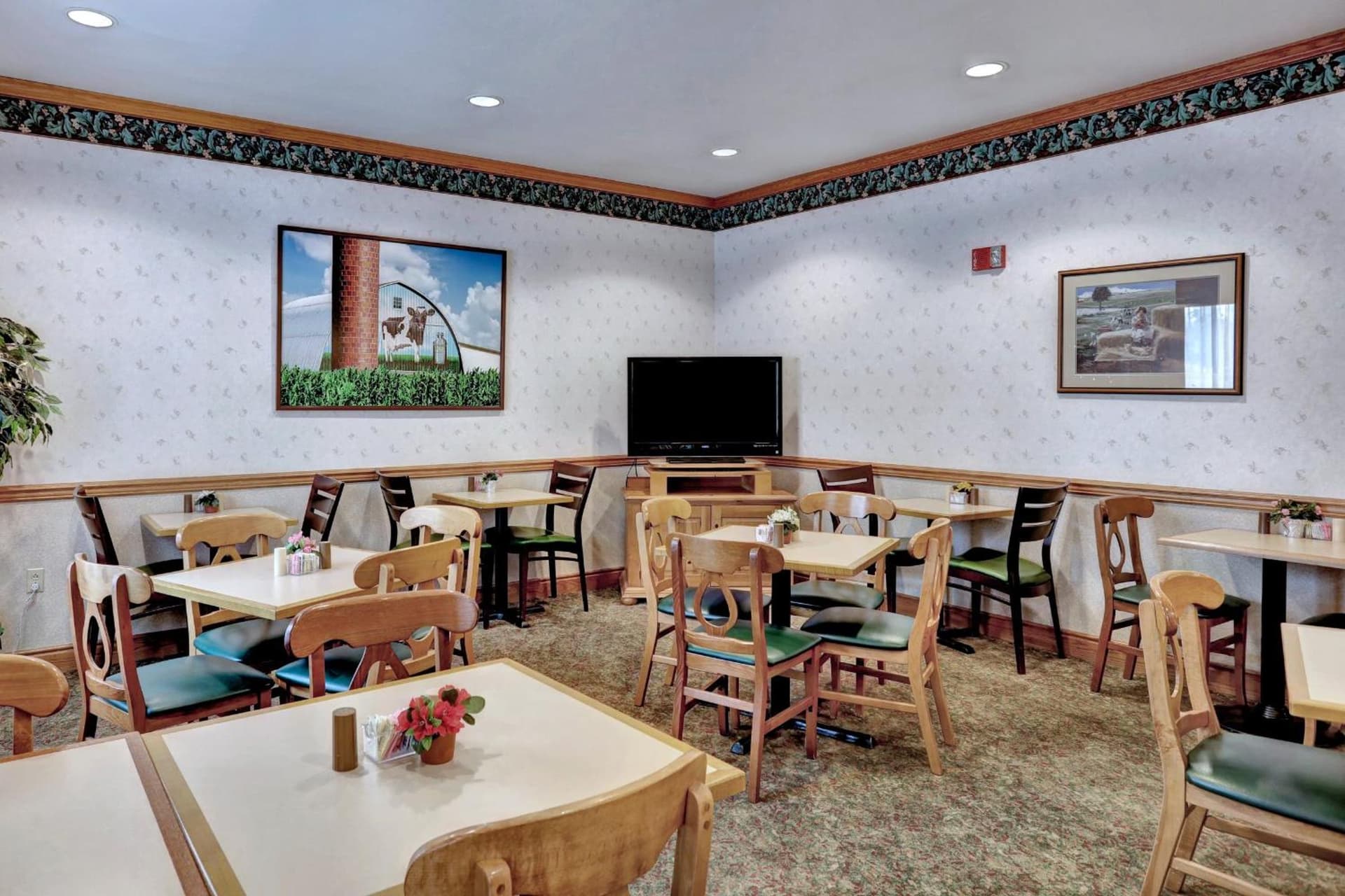 Lancaster Inn & Suites gallery photo in Manheim, PA — image 30
