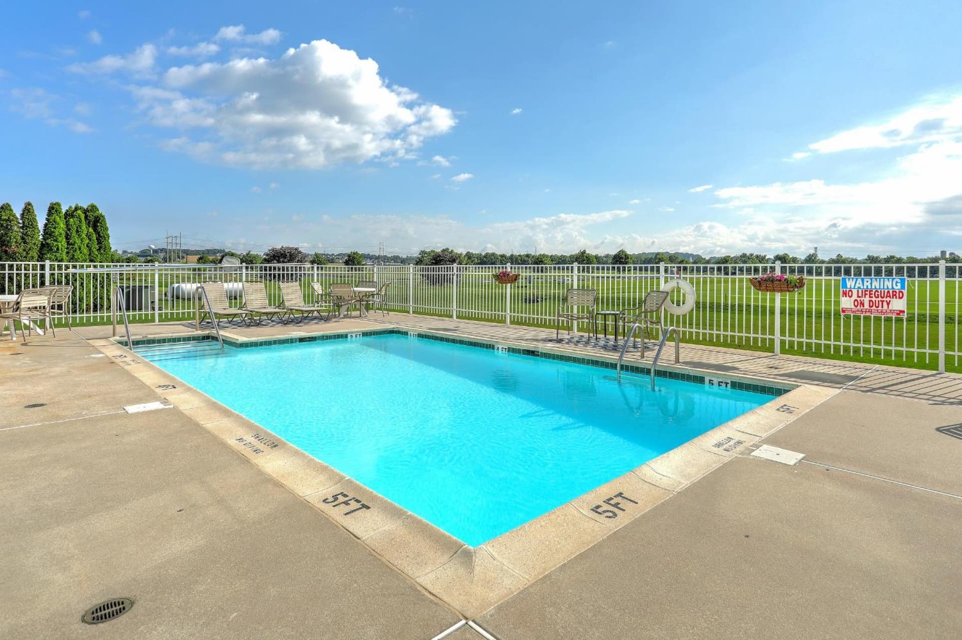 Lancaster Inn & Suites gallery photo in Manheim, PA — image 17