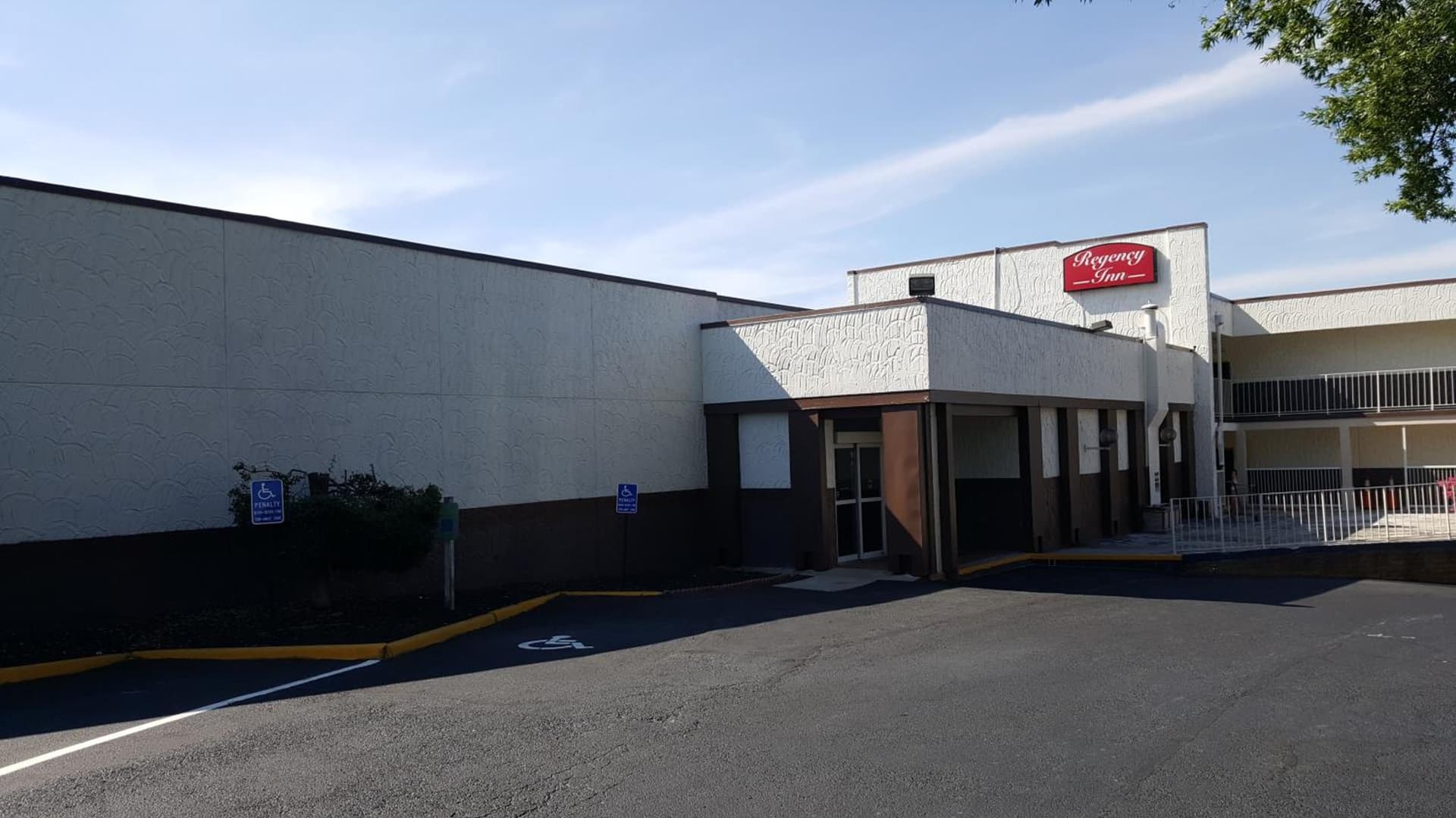 Regency Inn Richmond interior in Richmond, VA — gallery photo 2