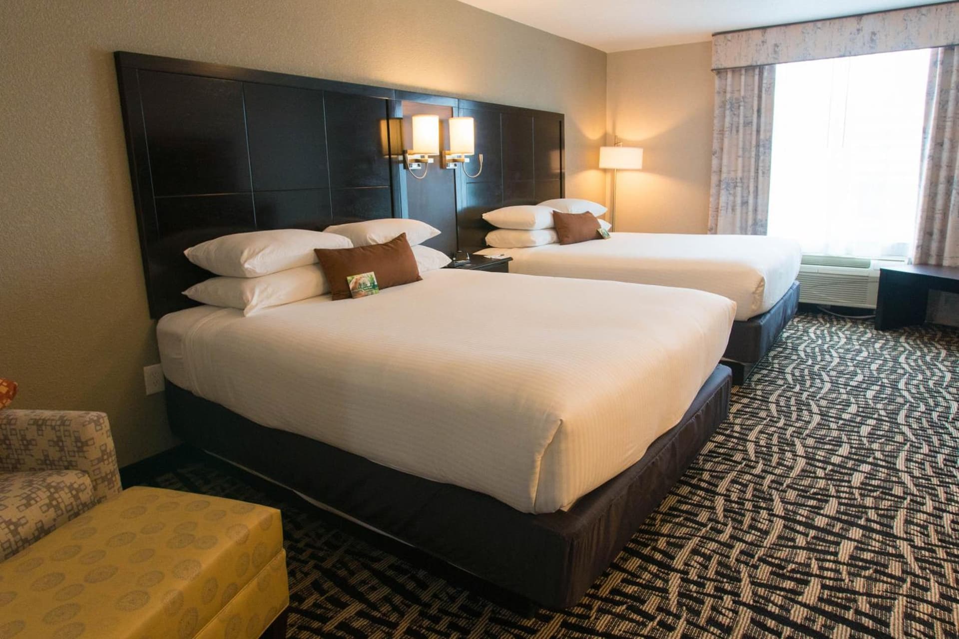 Wingate by Wyndham Dallas Love Field interior in Dallas, TX — gallery photo 2
