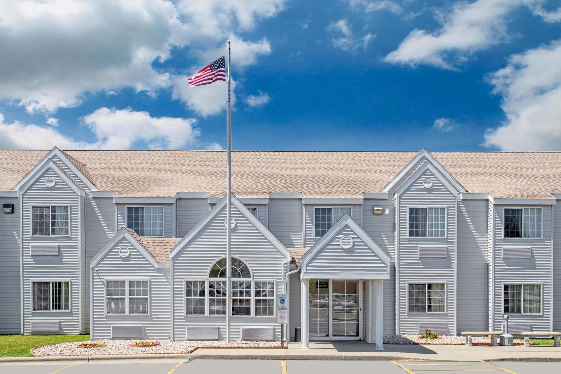 Microtel Inn by Wyndham Janesville gallery photo in Janesville, WI — image 31