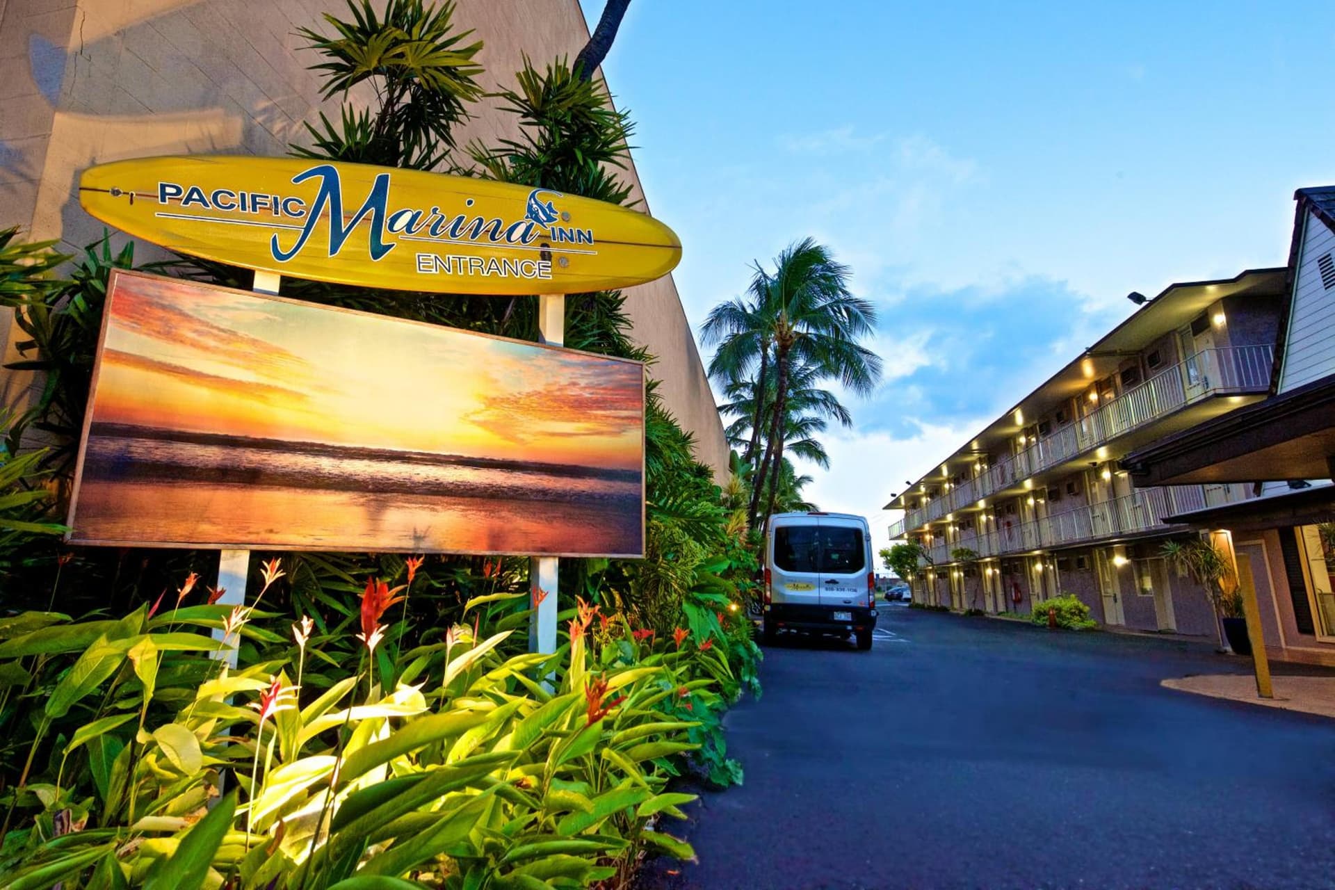 Pacific Marina Inn Airport featured exterior or lobby in Honolulu, HI — similar hotel