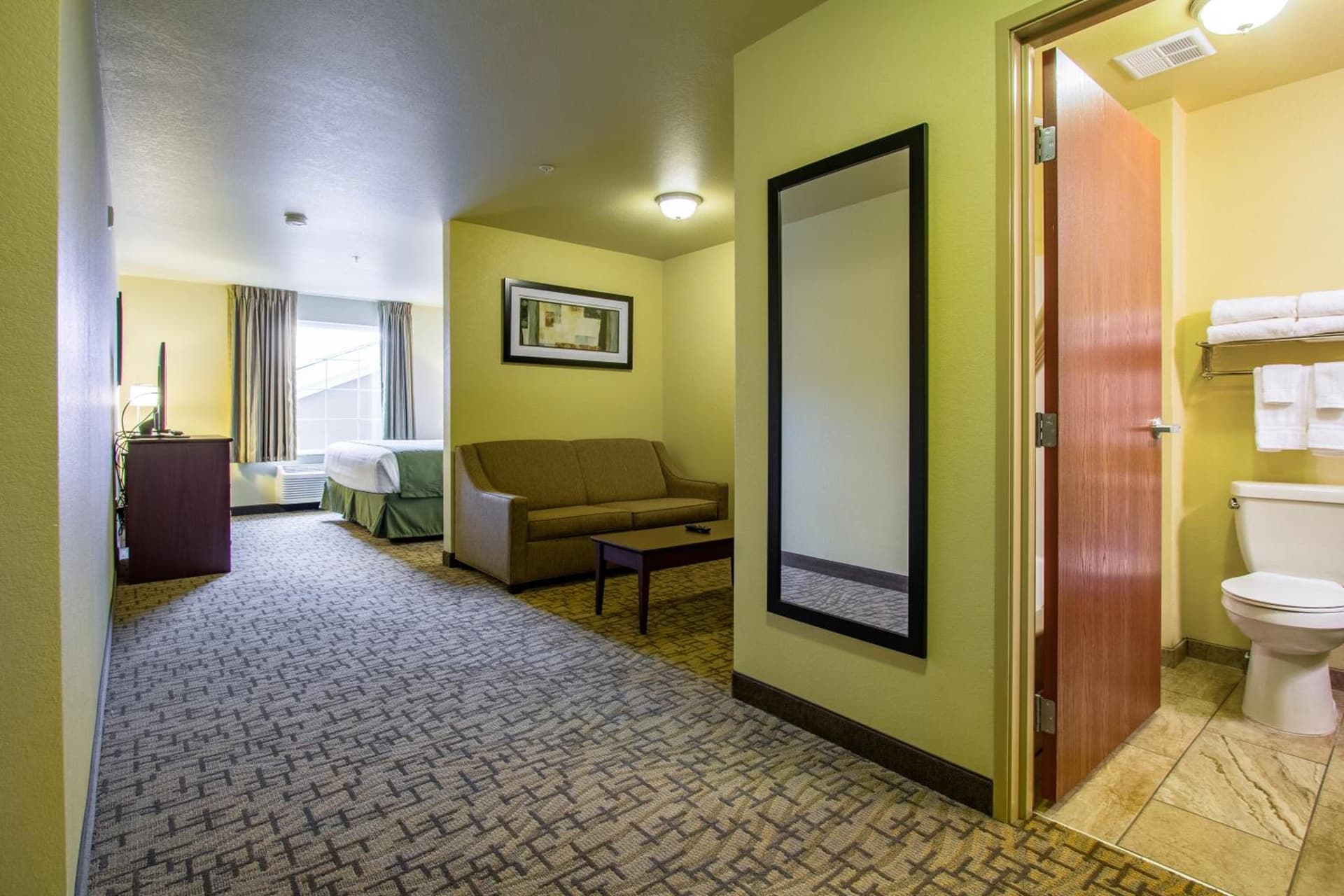 Cobblestone Hotel & Suites - Orrville gallery photo in Orrville, OH — image 9