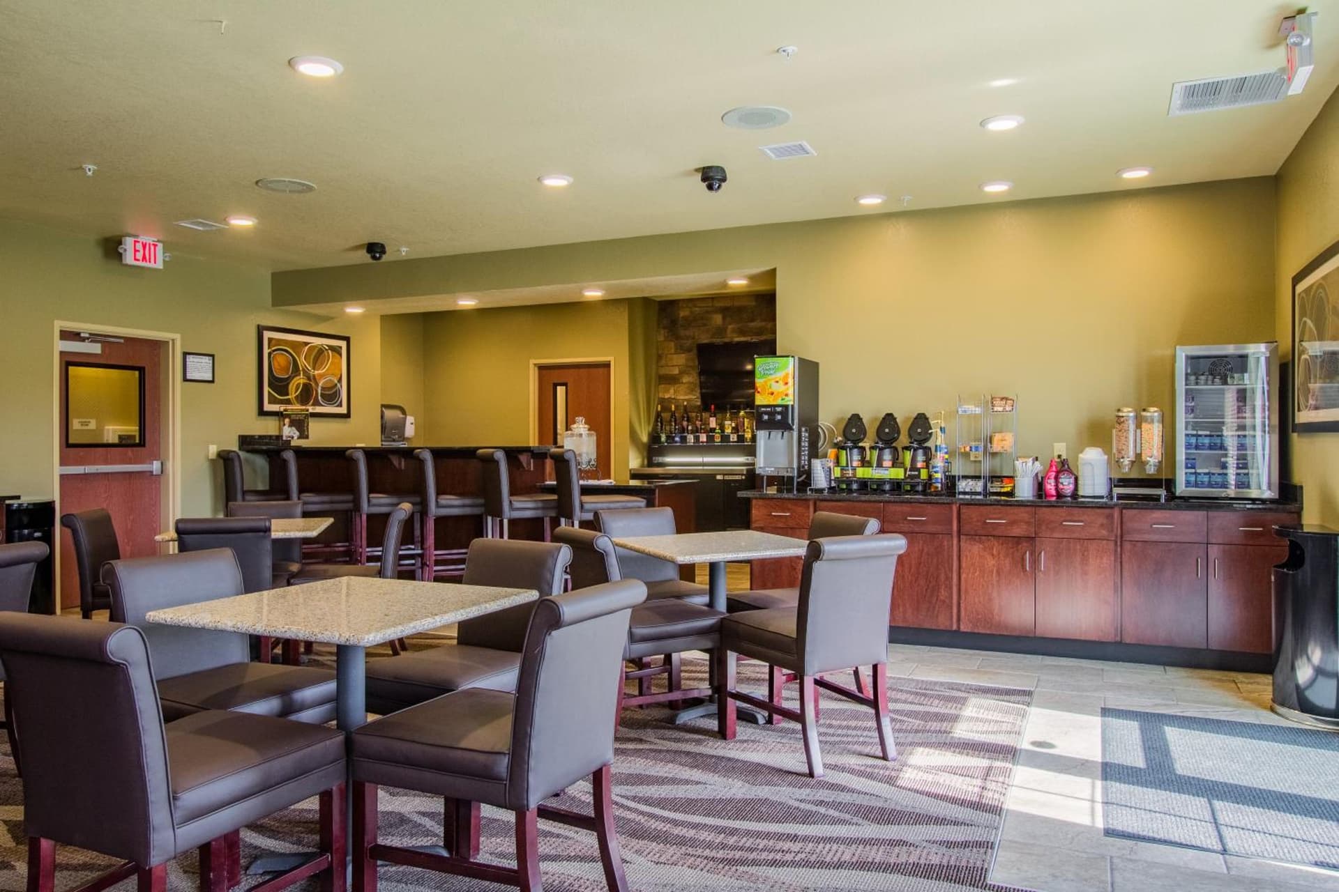 Cobblestone Hotel & Suites - Orrville interior in Orrville, OH — gallery photo 2