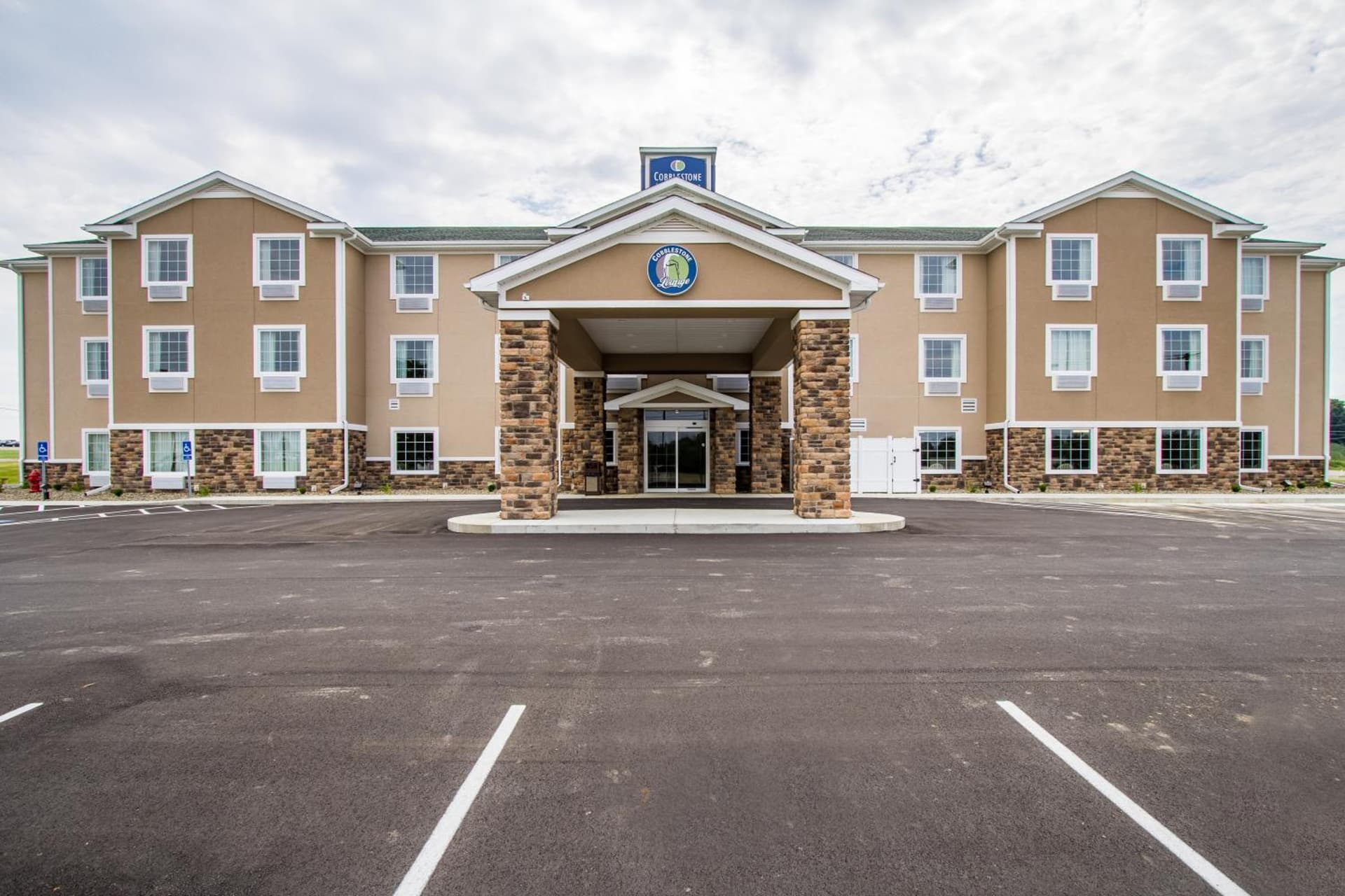 Cobblestone Hotel & Suites - Orrville gallery photo in Orrville, OH — image 35