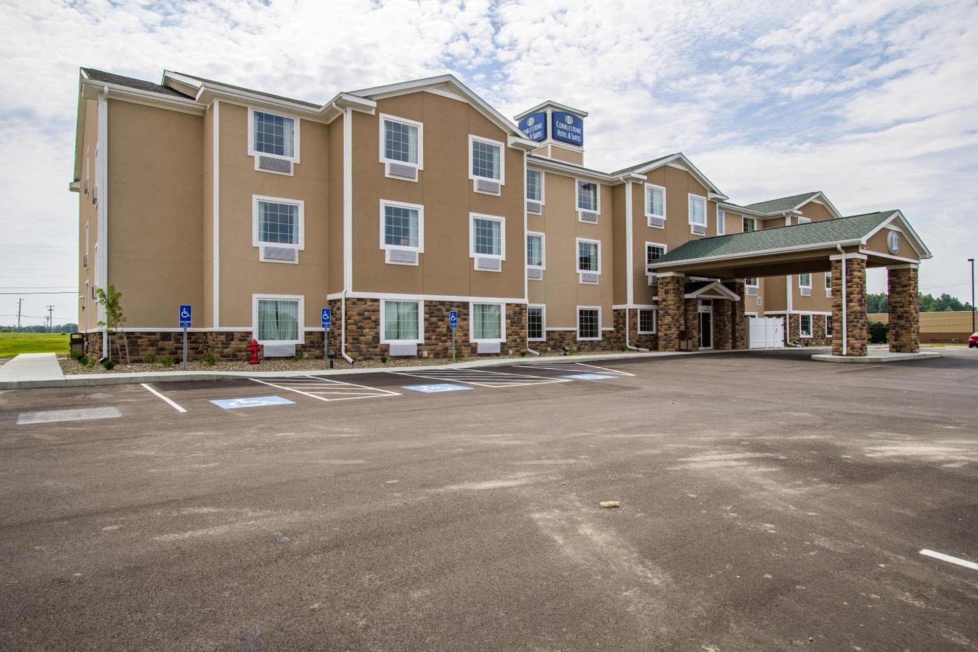 Cobblestone Hotel & Suites - Orrville gallery photo in Orrville, OH — image 28