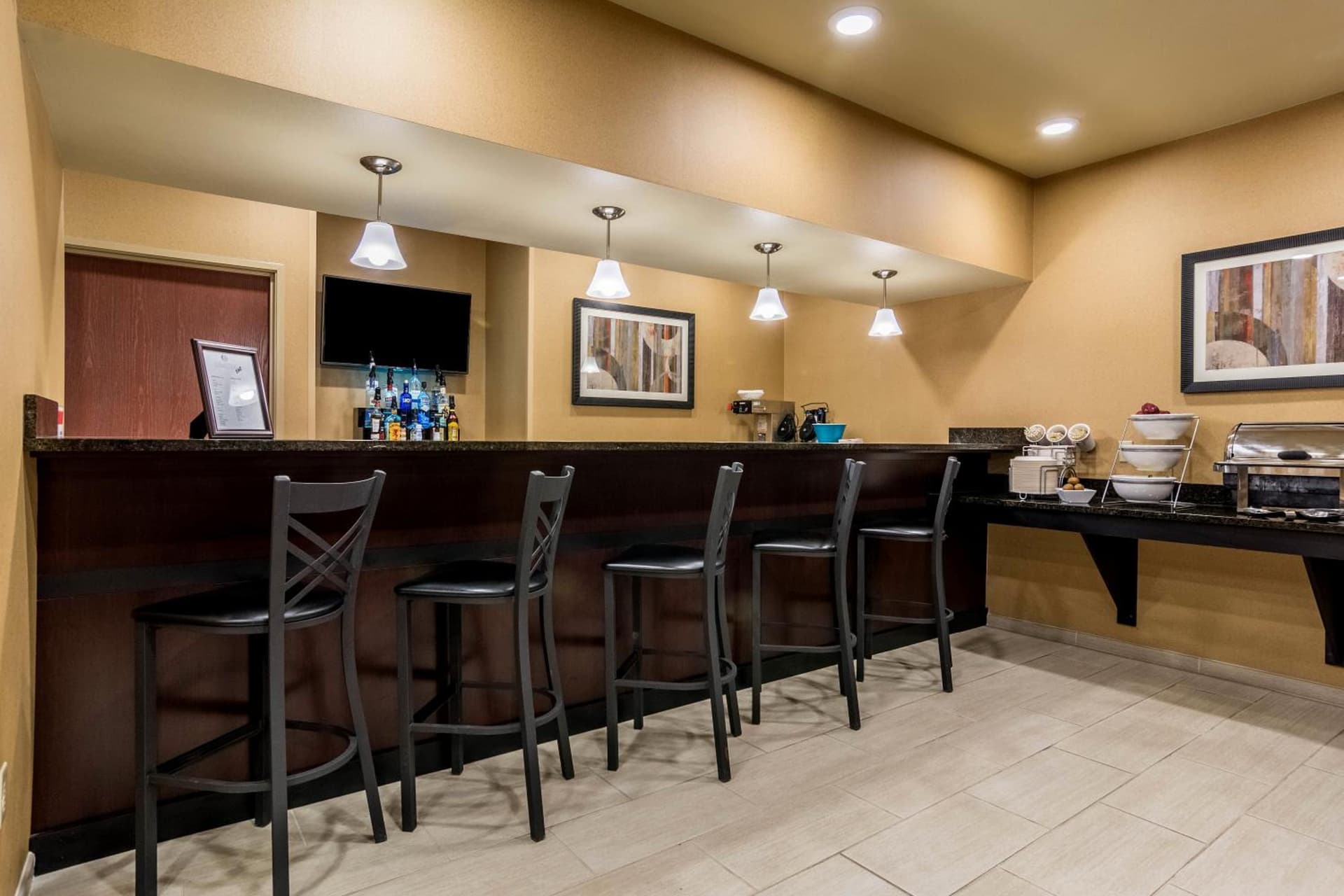 Cobblestone Hotel & Suites - Harborcreek gallery photo in Erie, PA — image 31