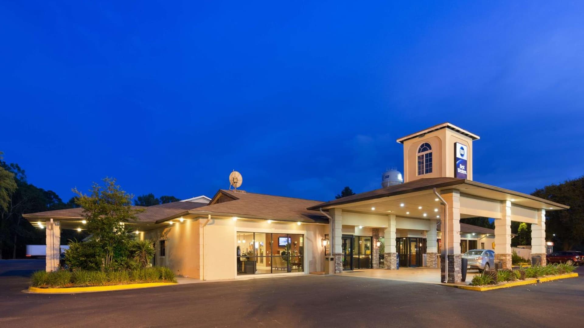 Best Western Point South featured exterior or lobby in Yemassee, SC — similar hotel