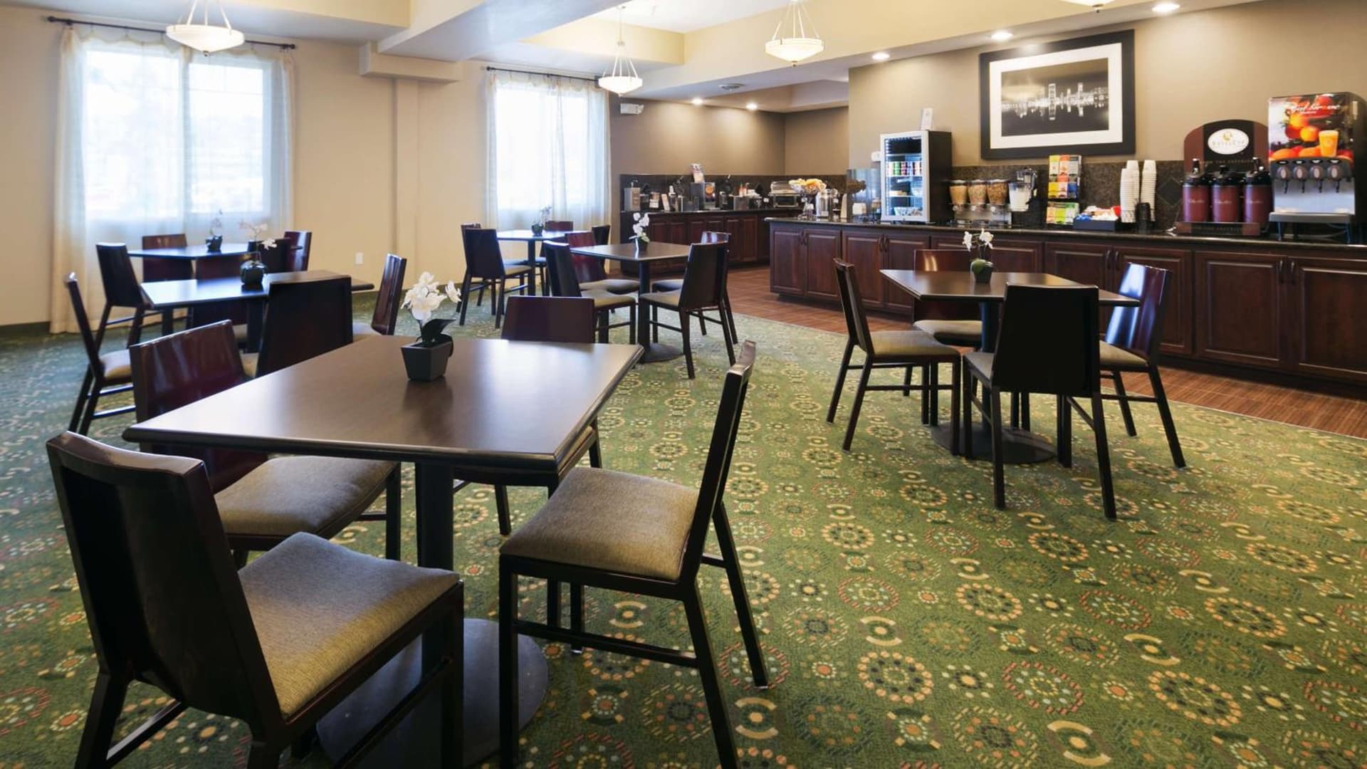 Best Western Plus Port of Camas-Washougal Convention Center gallery photo in Washougal, WA — image 36