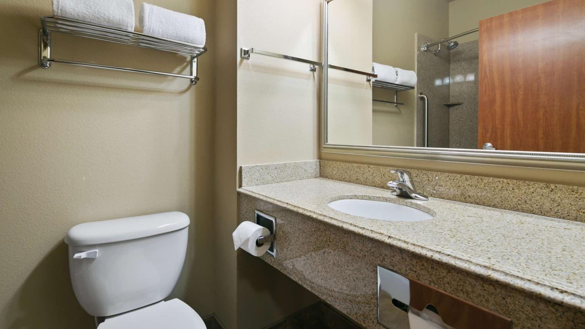 Best Western Plus Port of Camas-Washougal Convention Center gallery photo in Washougal, WA — image 24