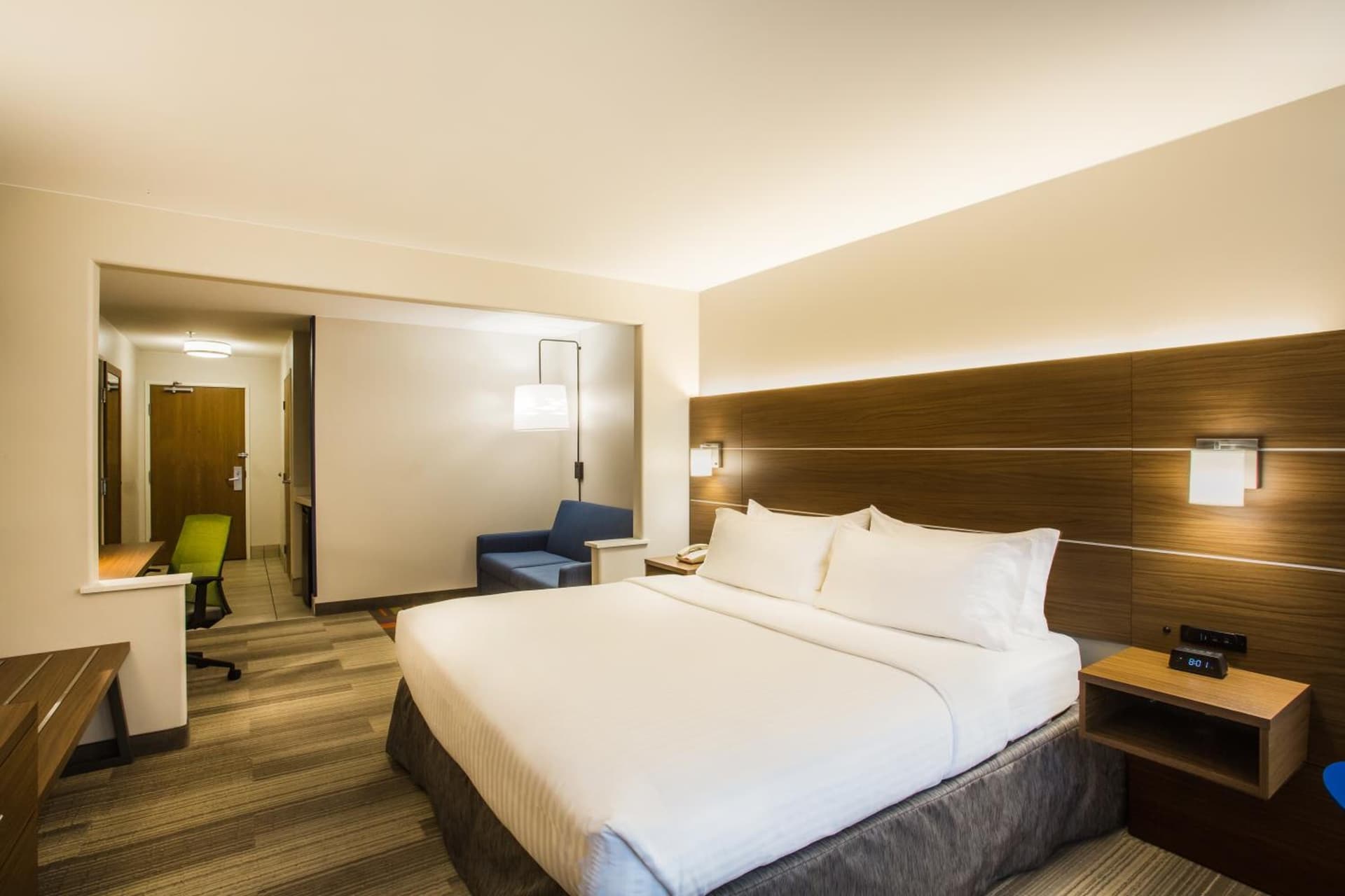 Holiday Inn Express Hotel & Suites Cedar City by IHG property views in Cedar City, UT — gallery photo 3