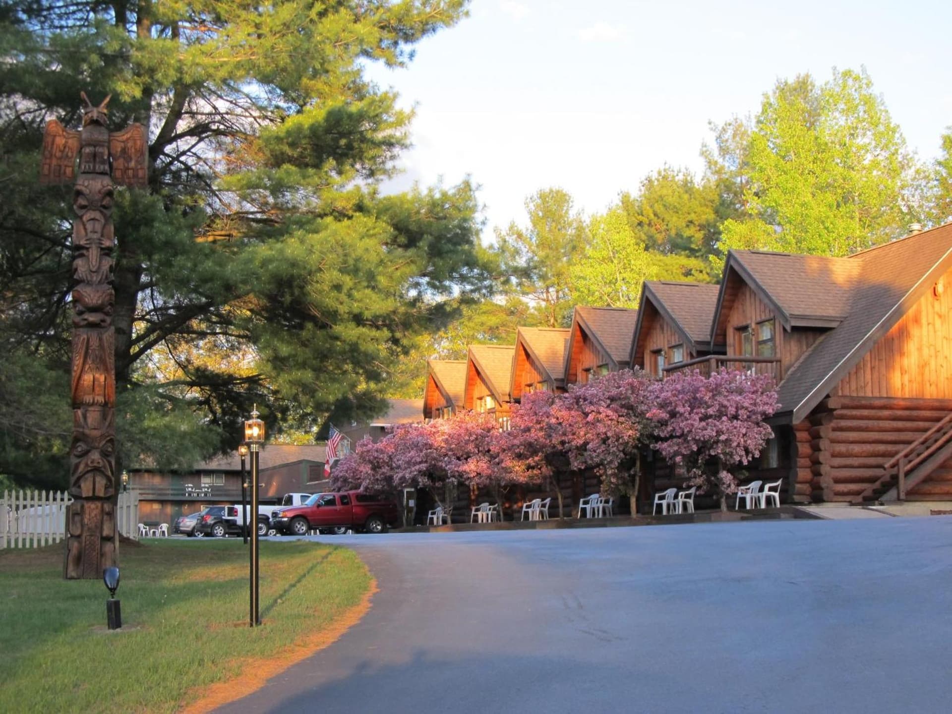 Nootka Lodge featured exterior or lobby in Woodsville, NH — similar hotel