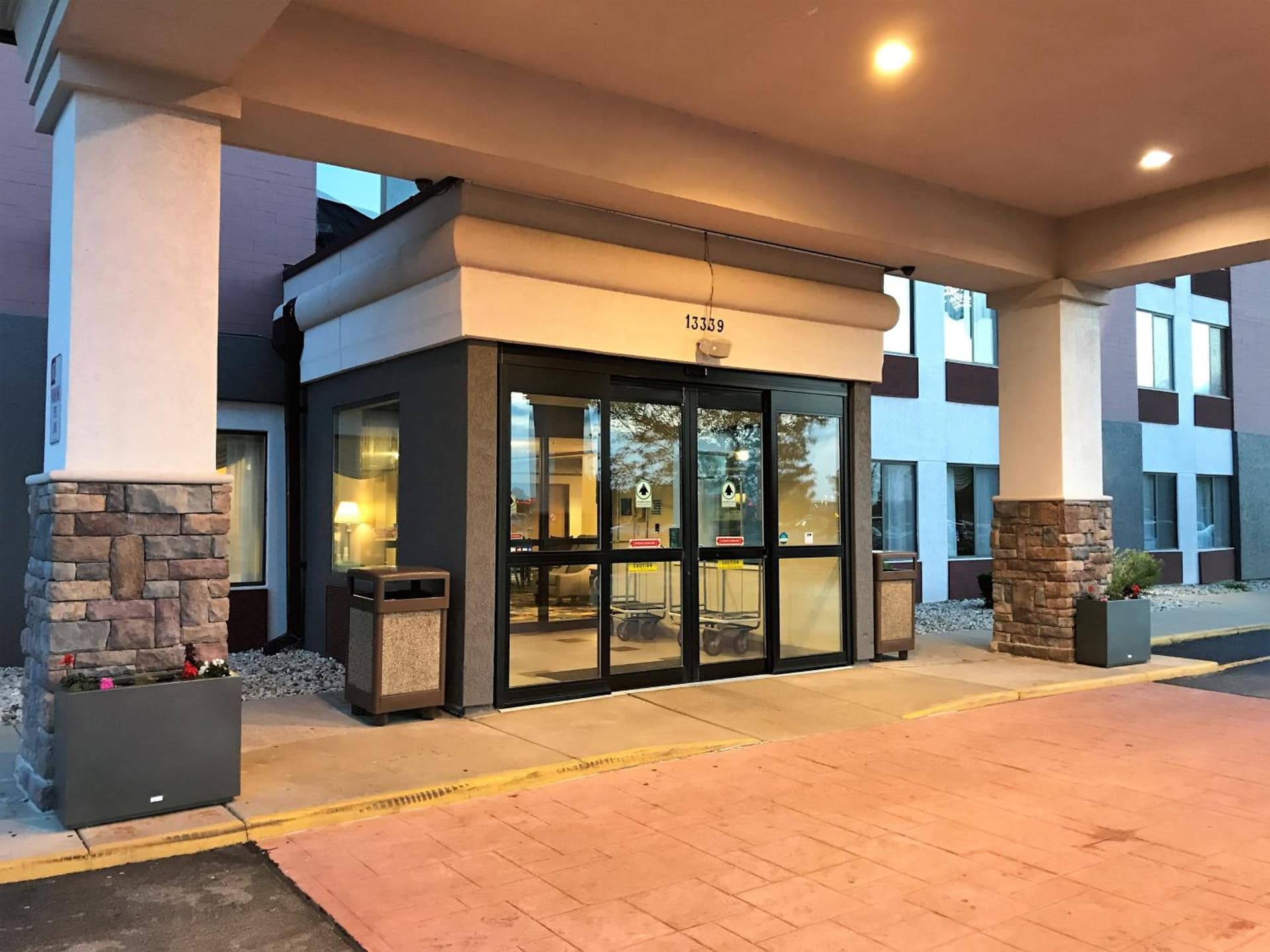 Country Inn & Suites by Radisson, Mt Pleasant-Racine West, WI gallery photo in Sturtevant, WI — image 63