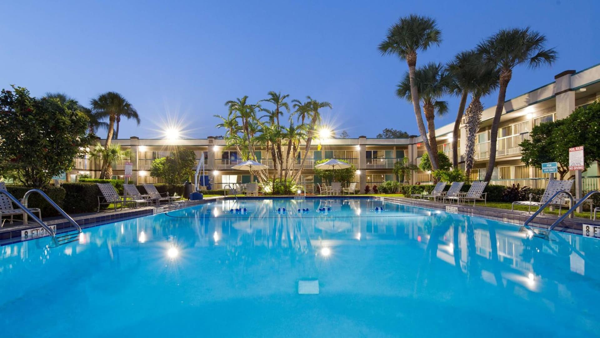 Best Western Downtown Stuart interior in Stuart, FL — gallery photo 2