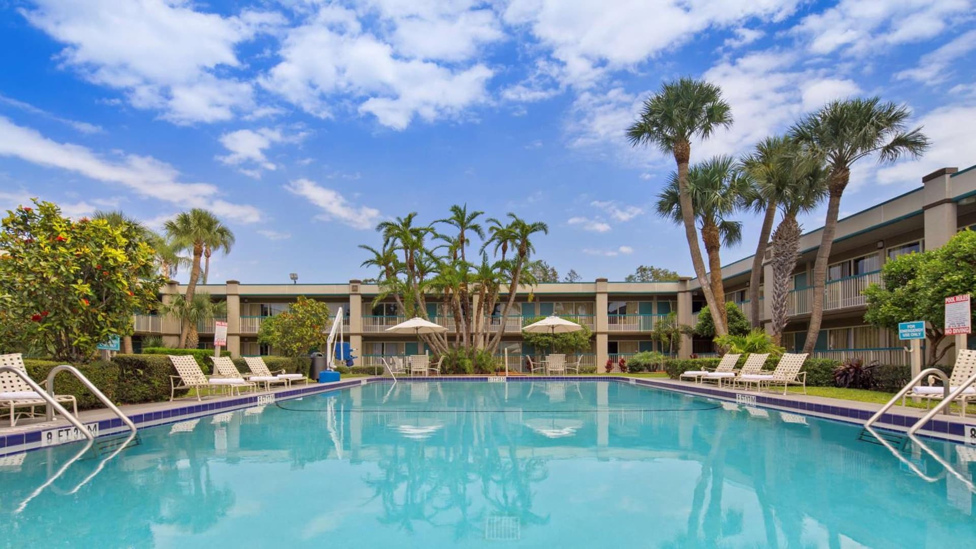 Best Western Downtown Stuart property views in Stuart, FL — gallery photo 3