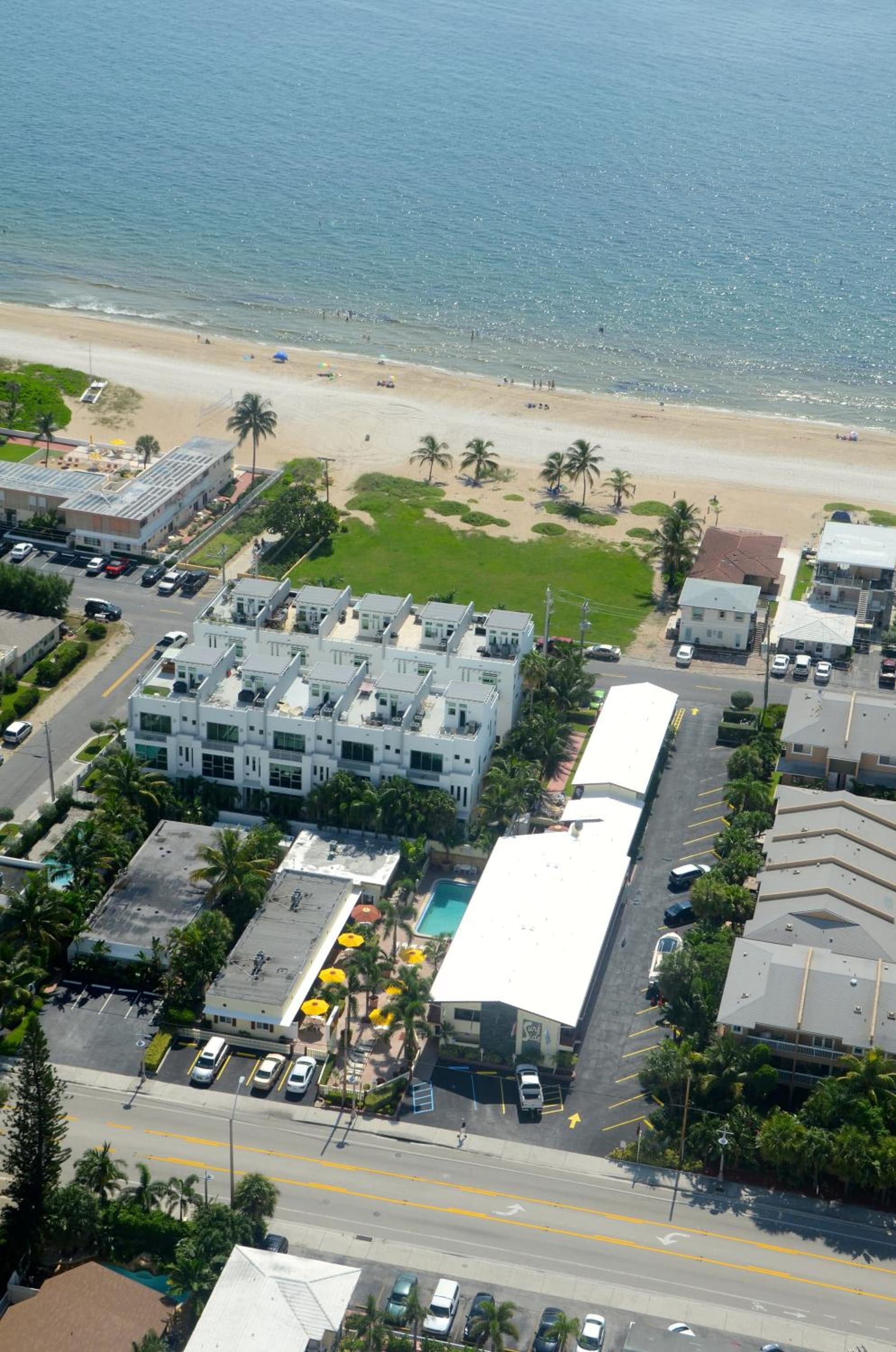 Surf Side Resort featured exterior or lobby in Pompano Beach, FL — similar hotel