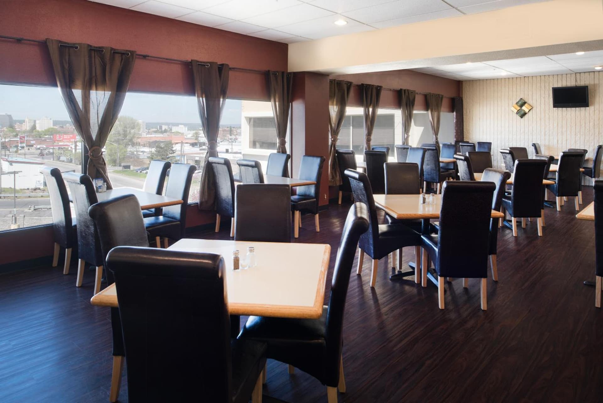 Ramada by Wyndham Downtown Spokane gallery photo in Spokane, WA — image 8