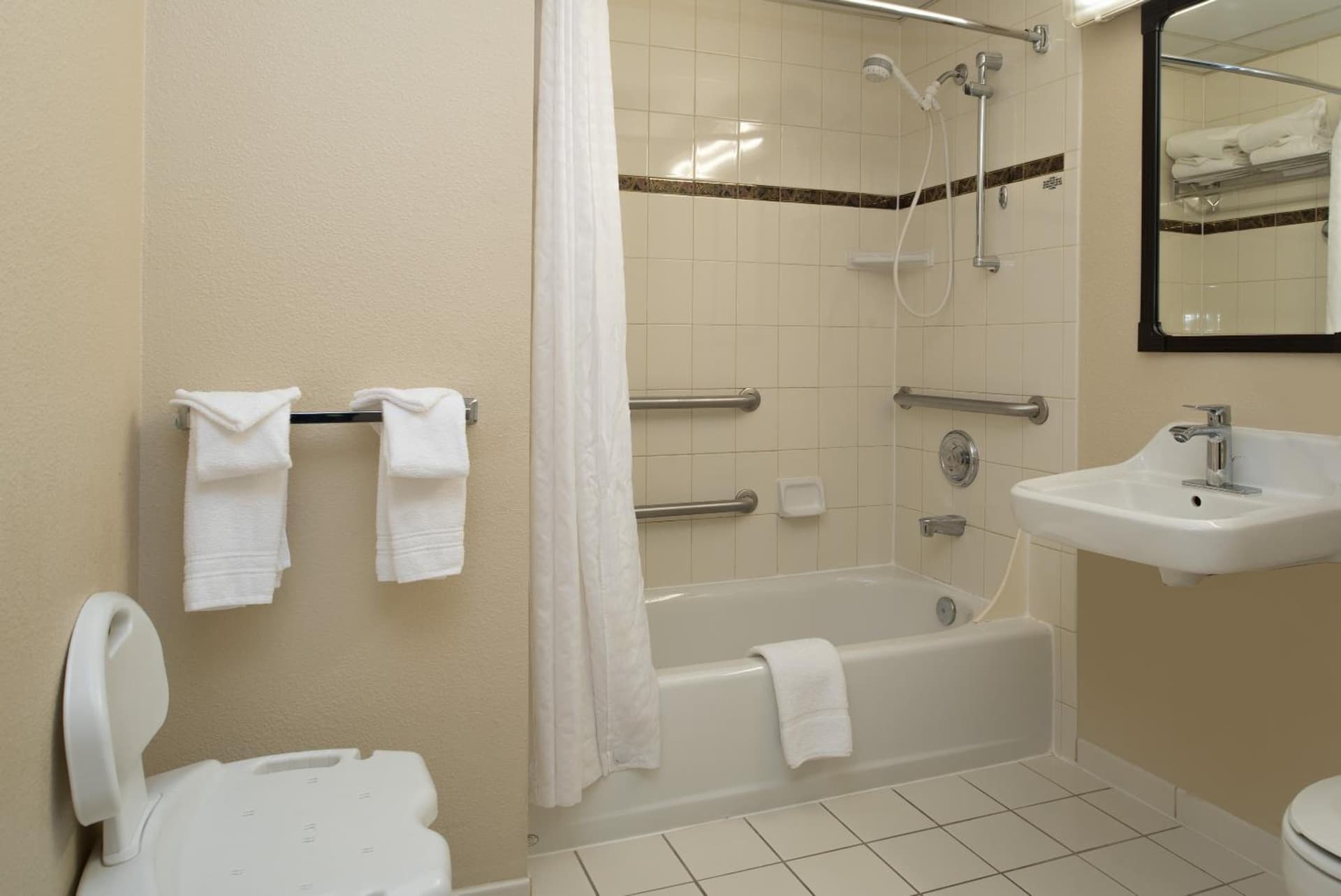 Ramada by Wyndham Downtown Spokane gallery photo in Spokane, WA — image 39
