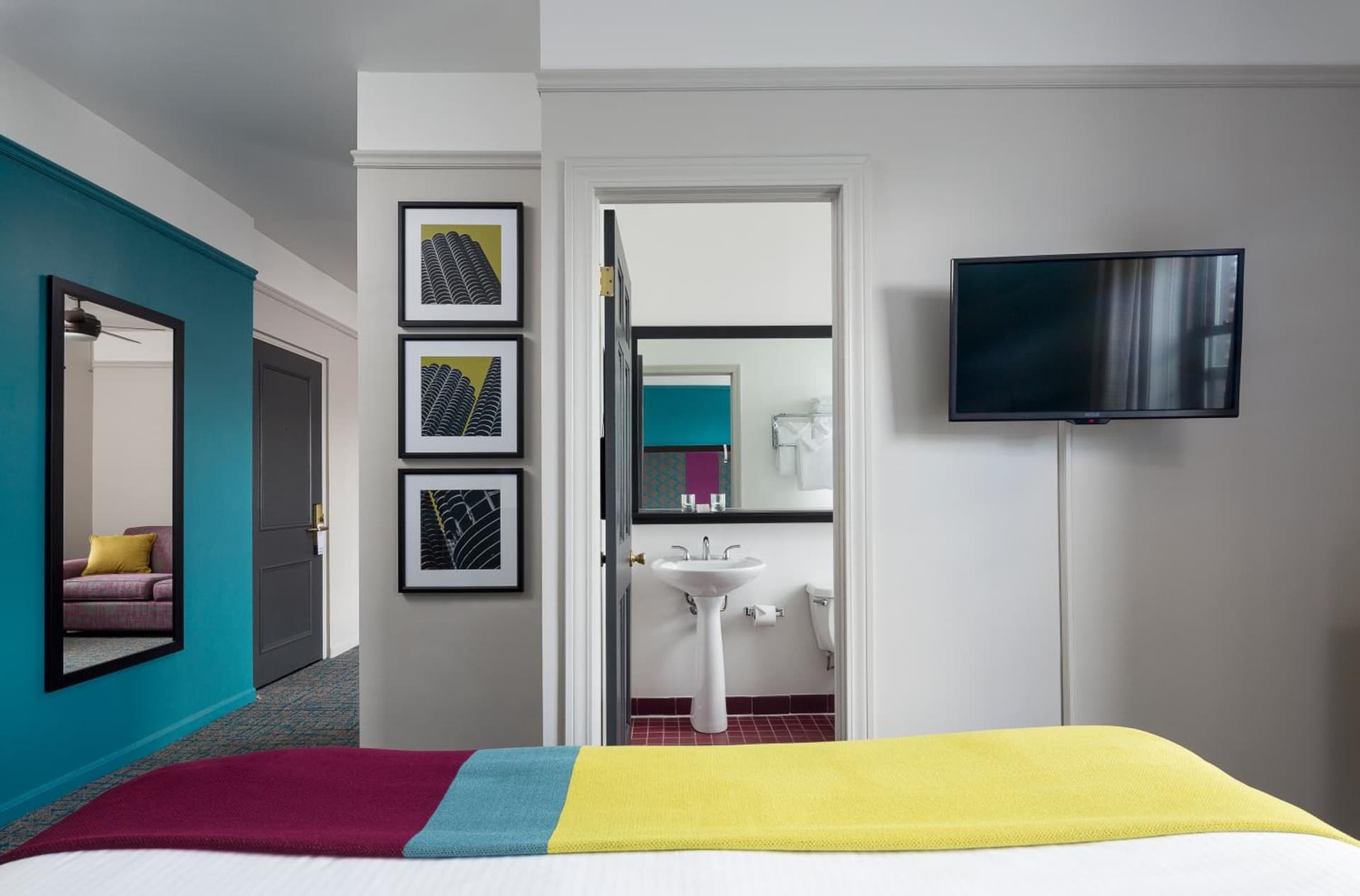 City Suites Hotel gallery photo in Chicago, IL — image 29