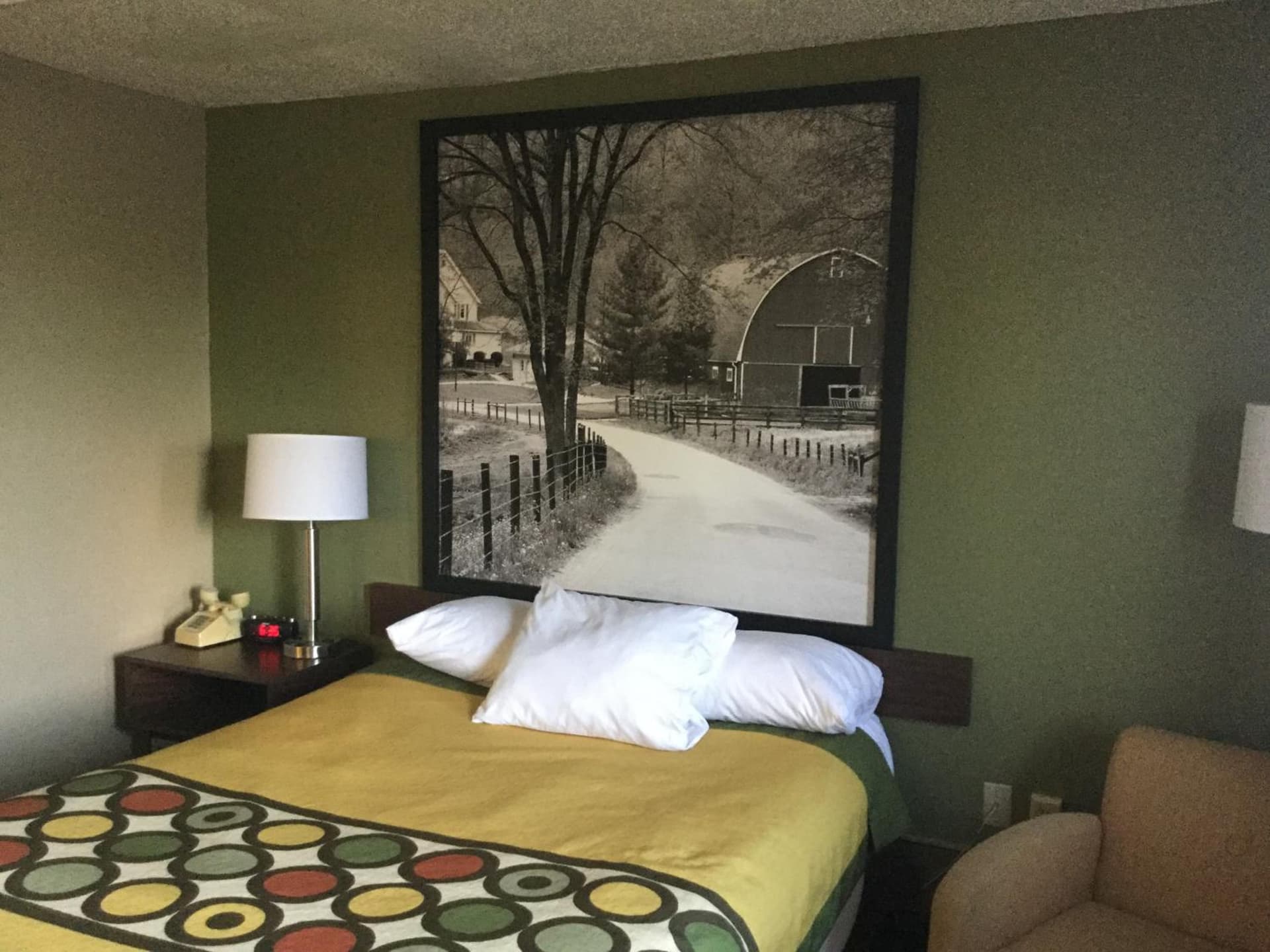 Super 8 by Wyndham Youngstown/Austintown gallery photo in Youngstown, OH — image 13