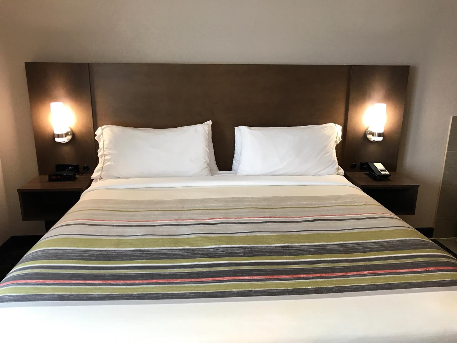 Country Inn & Suites by Radisson, Mt Pleasant-Racine West, WI gallery photo in Sturtevant, WI — image 10