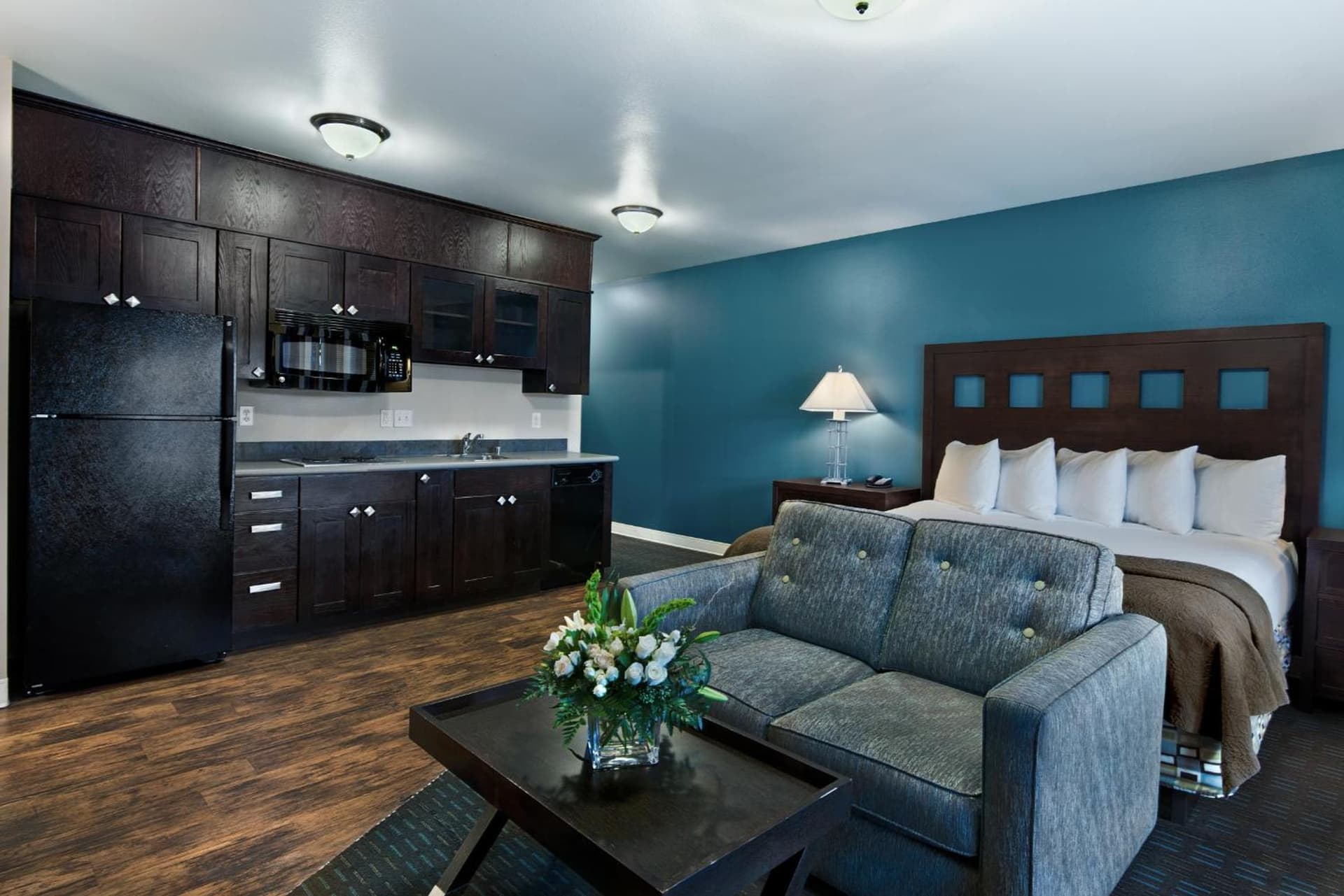 Oxford Suites Silverdale gallery photo in Silverdale, WA — image 30