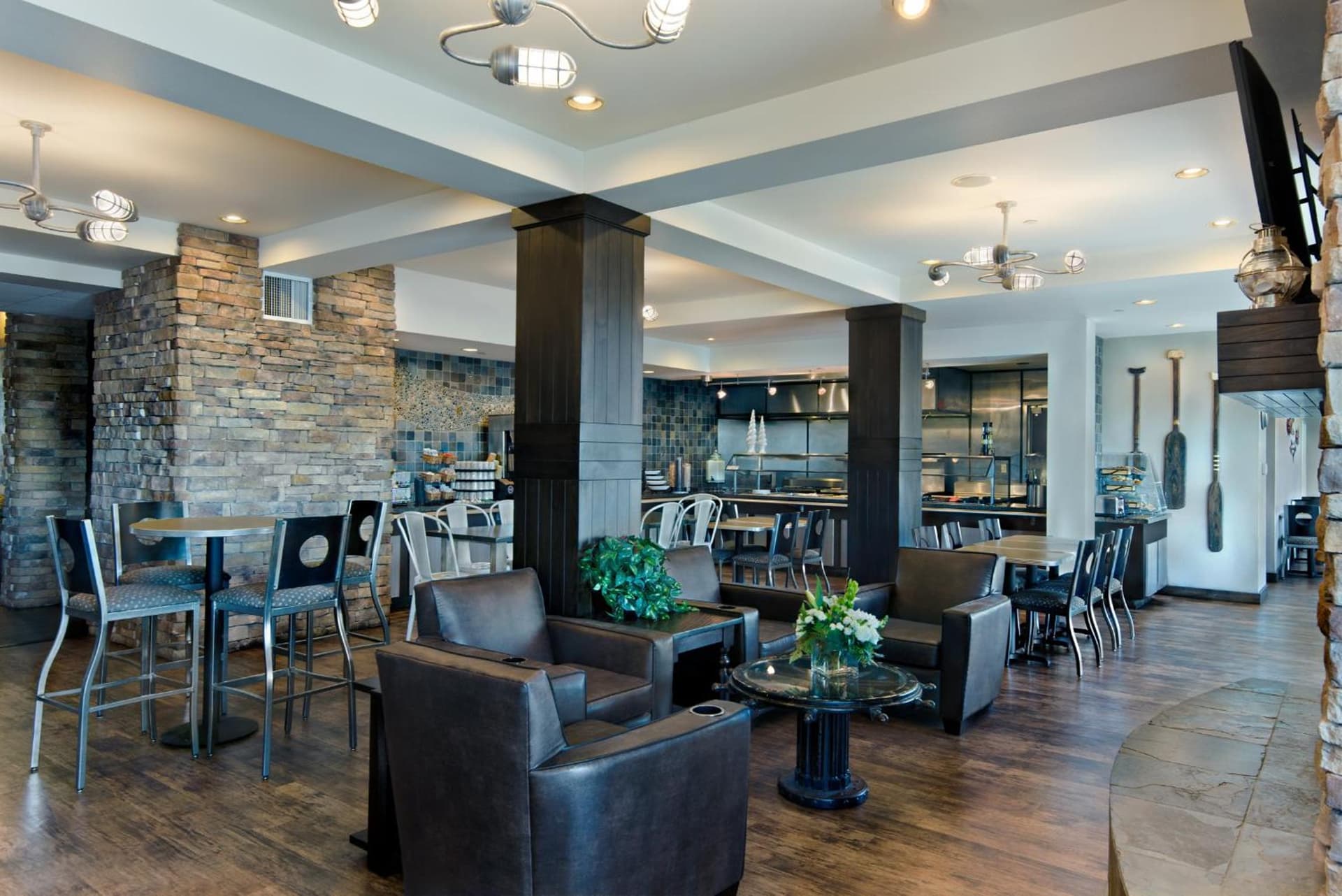 Oxford Suites Silverdale gallery photo in Silverdale, WA — image 33