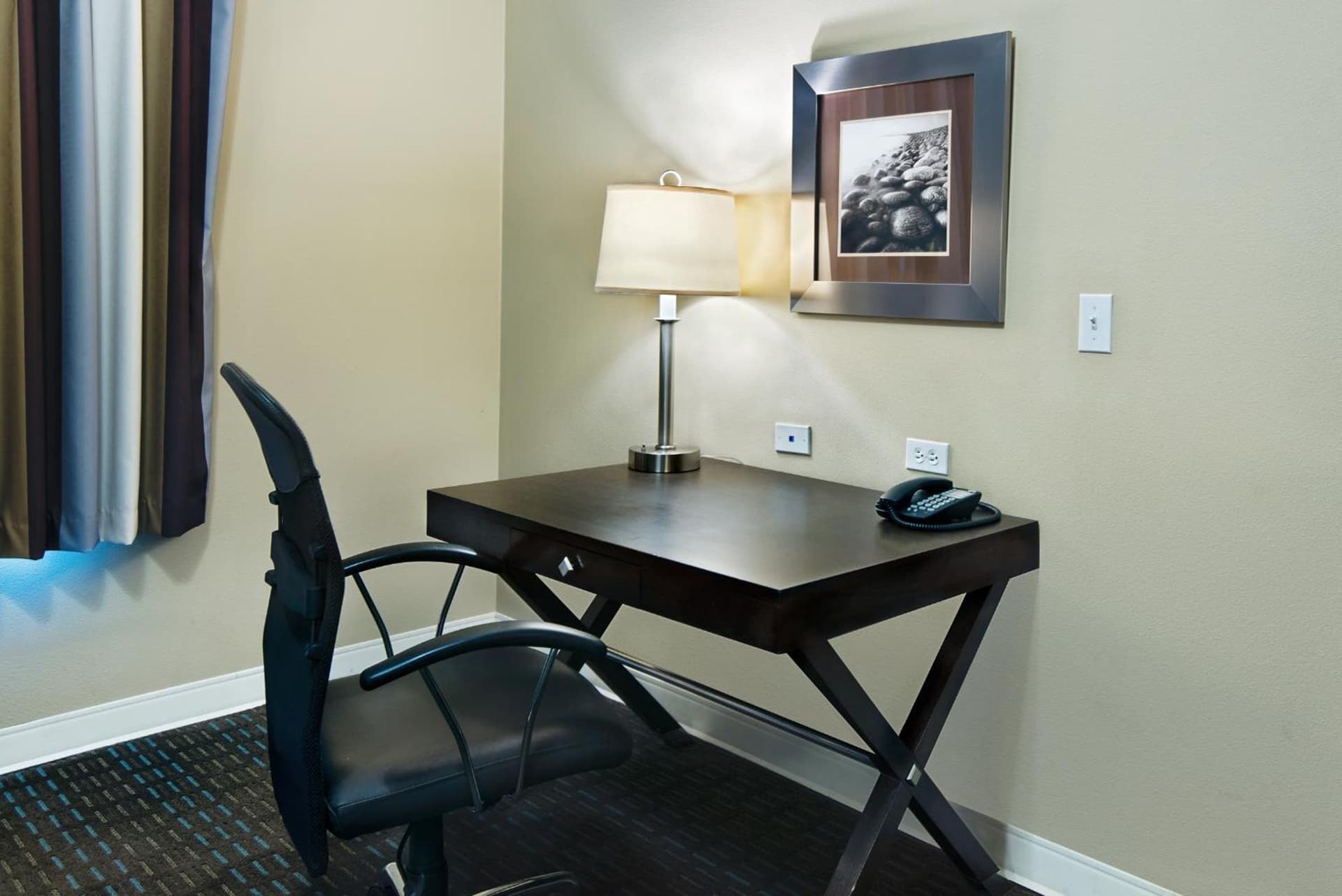 Oxford Suites Silverdale gallery photo in Silverdale, WA — image 7