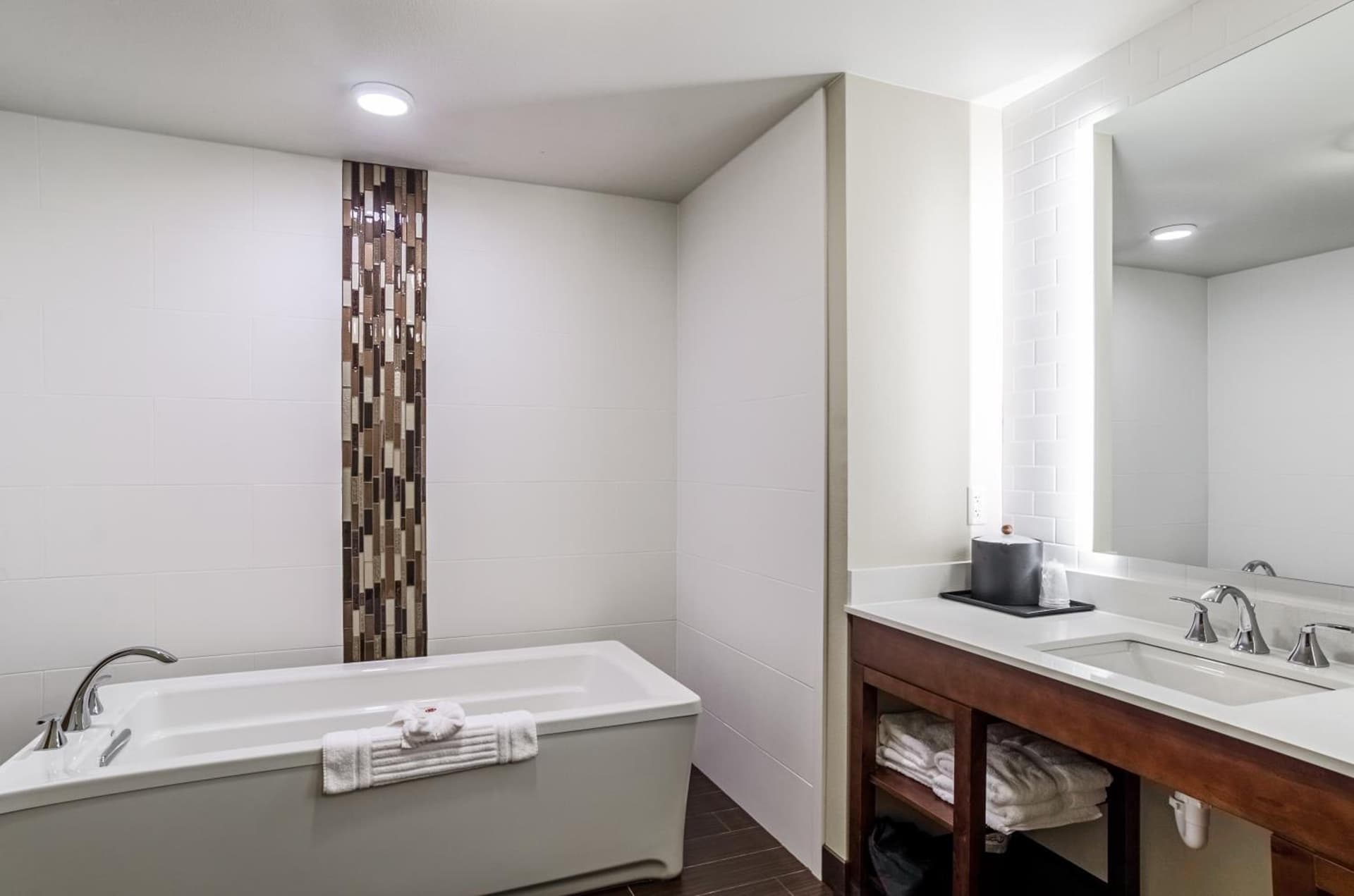 Comfort Suites Loveland gallery photo in Loveland, CO — image 62