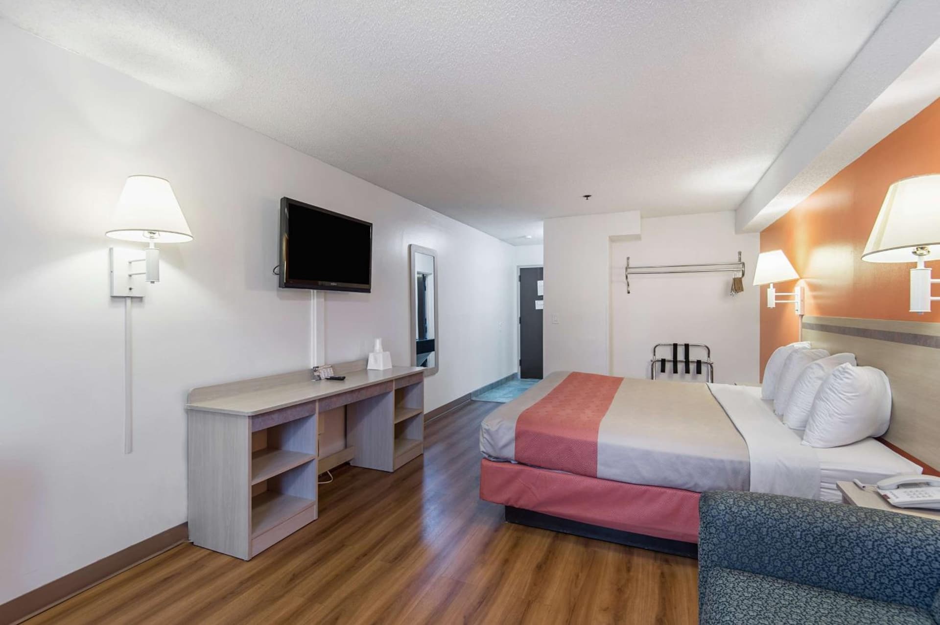 Motel 6-Lawrence, KS gallery photo in Lawrence, KS — image 19