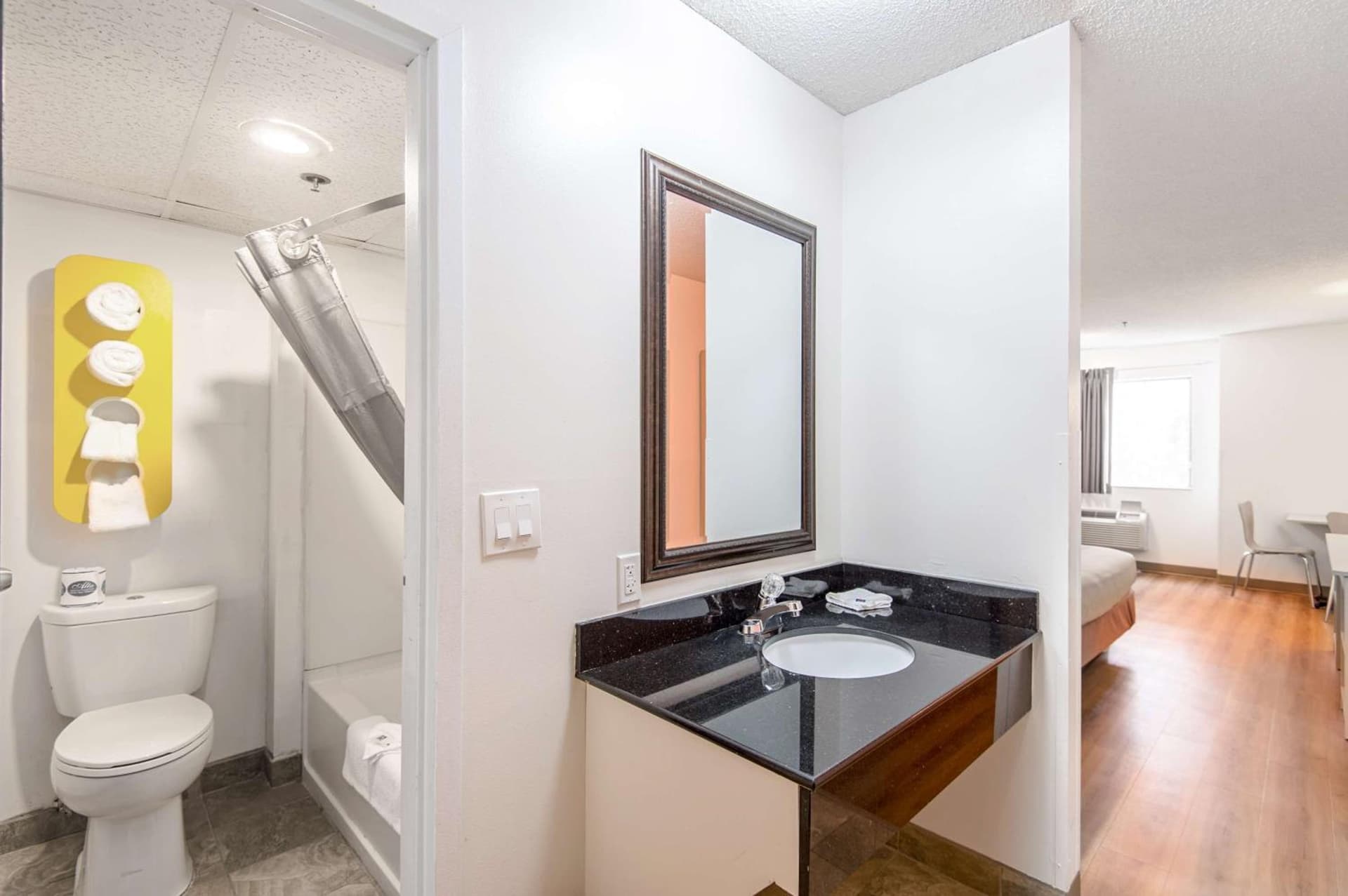 Motel 6-Lawrence, KS gallery photo in Lawrence, KS — image 9