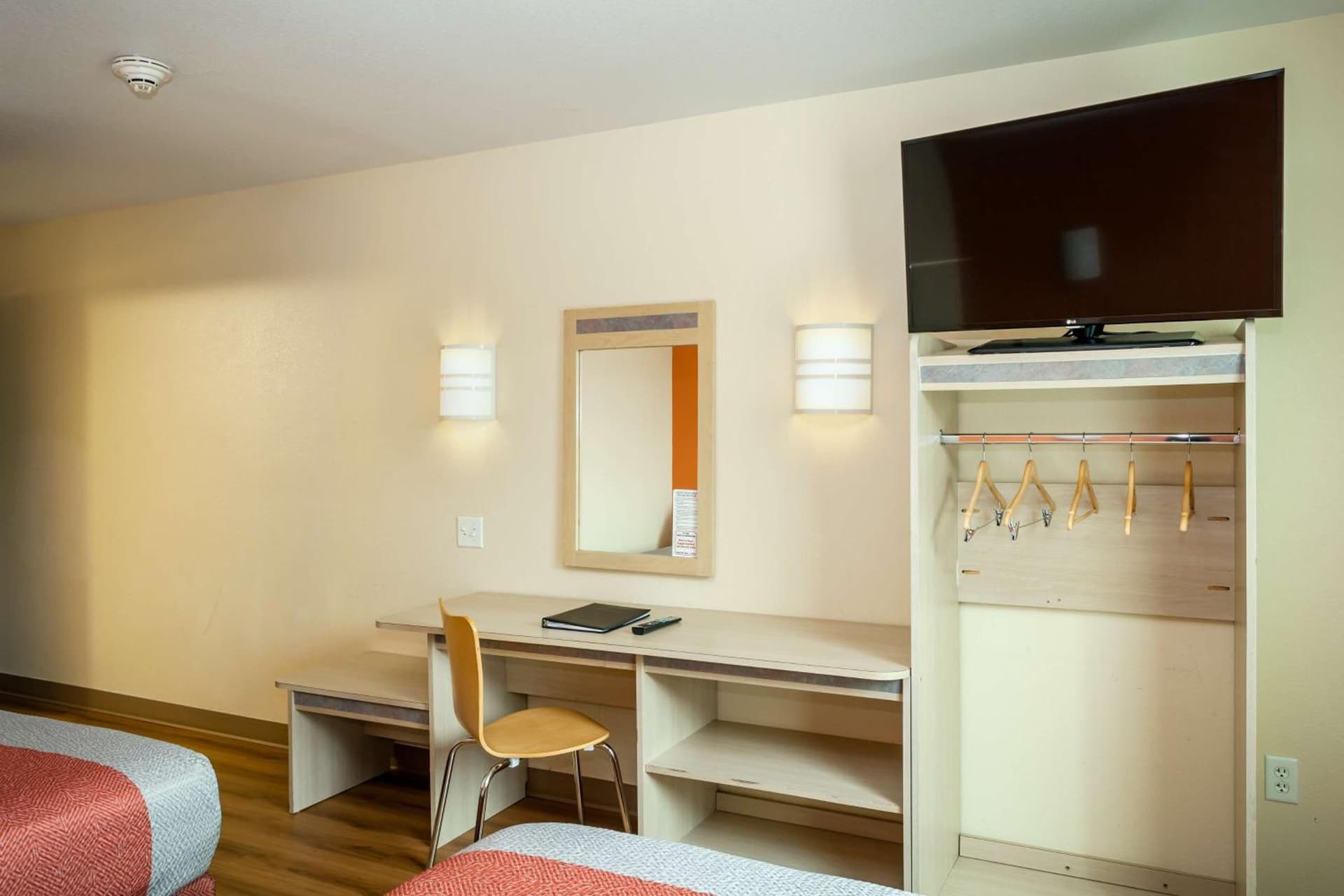 Motel 6-Anchorage, AK - Midtown gallery photo in Anchorage, AK — image 26