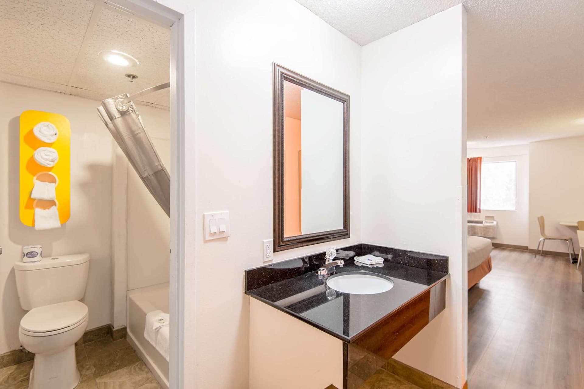 Motel 6-Lawrence, KS gallery photo in Lawrence, KS — image 16