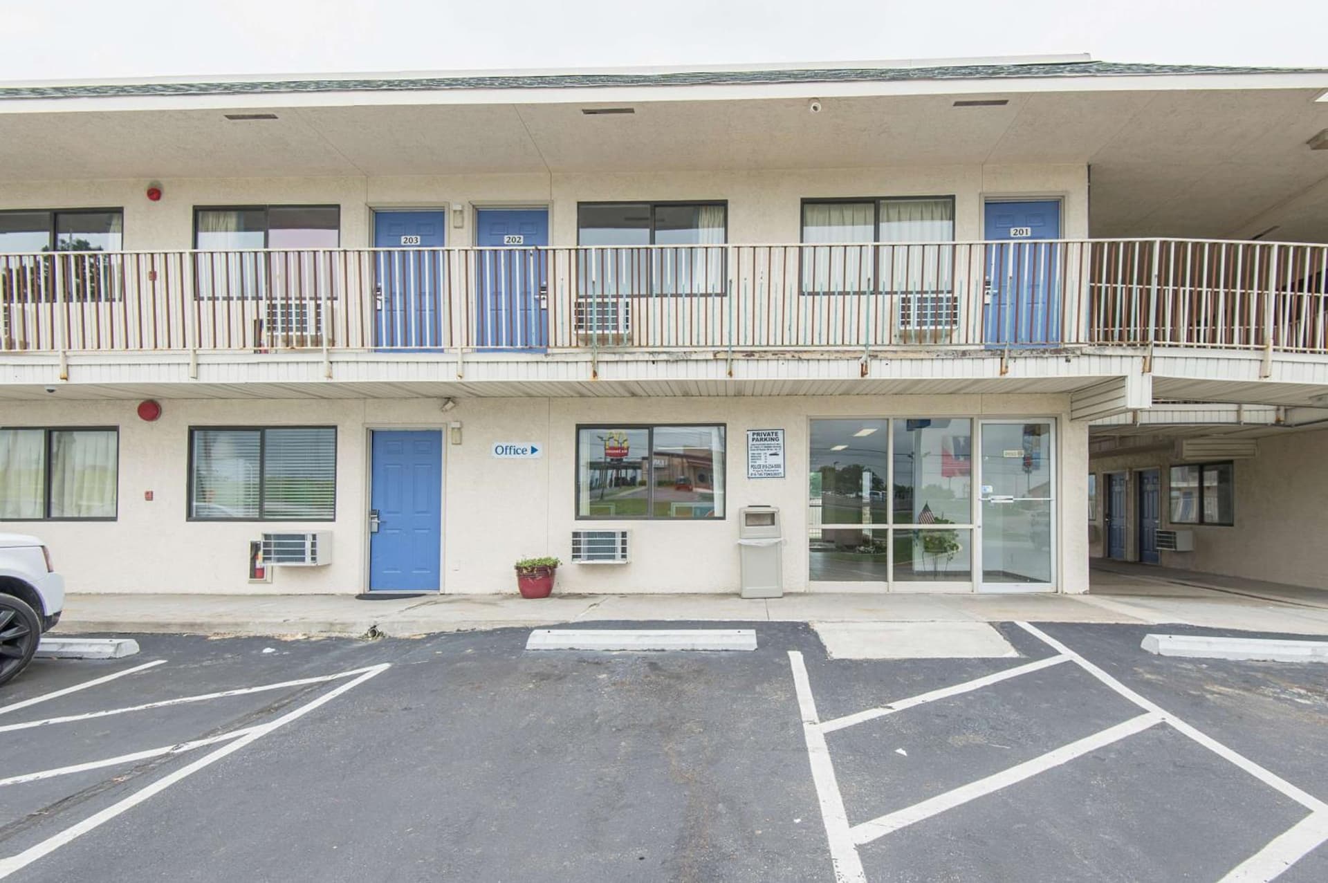 Motel 6 Kansas City, MO - Airport gallery photo in Kansas City, KS — image 4