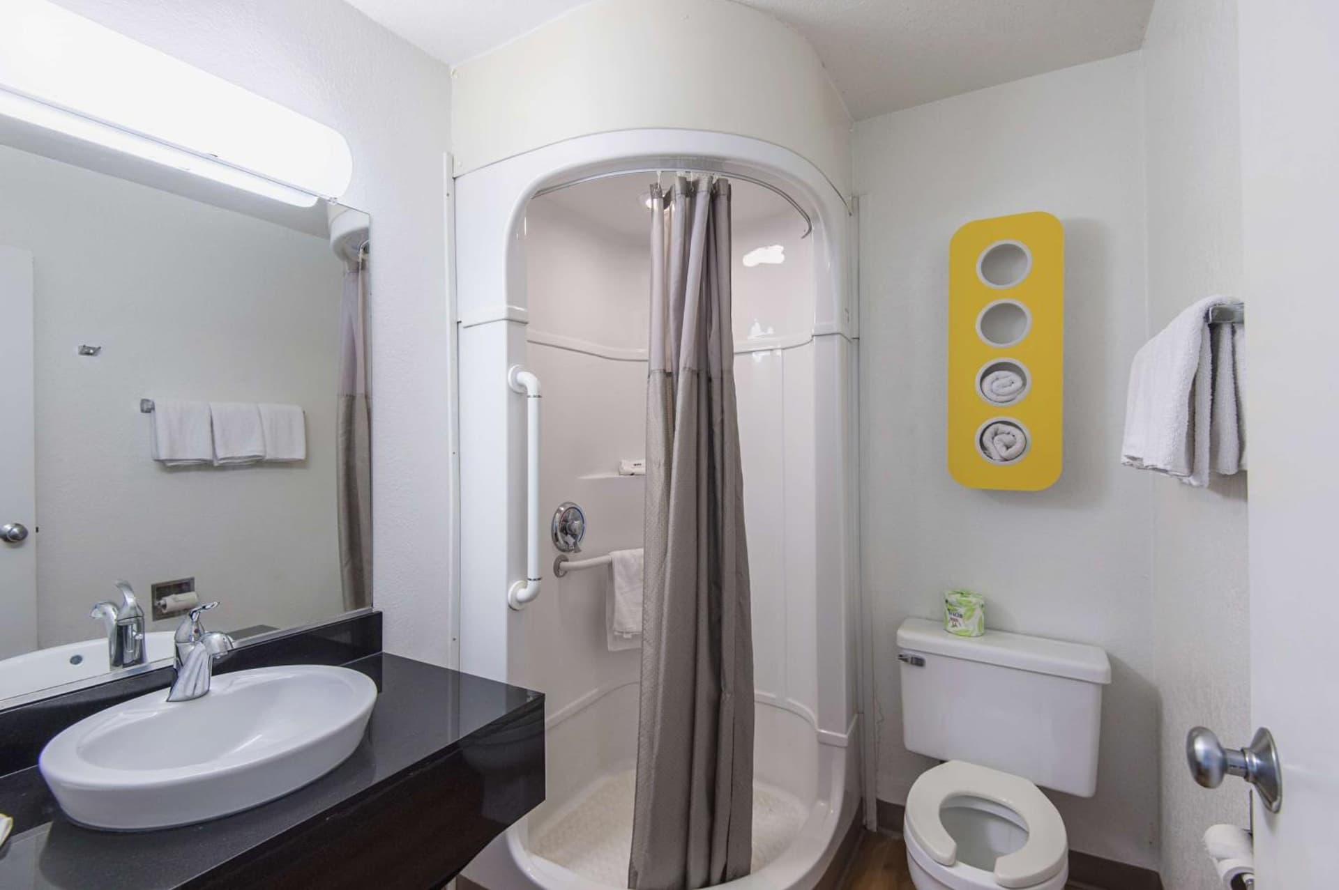 Motel 6 Kansas City, MO - Airport gallery photo in Kansas City, KS — image 31