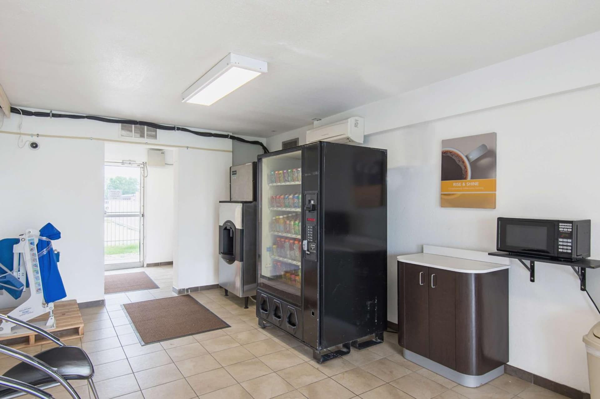 Motel 6 Kansas City, MO - Airport gallery photo in Kansas City, KS — image 19