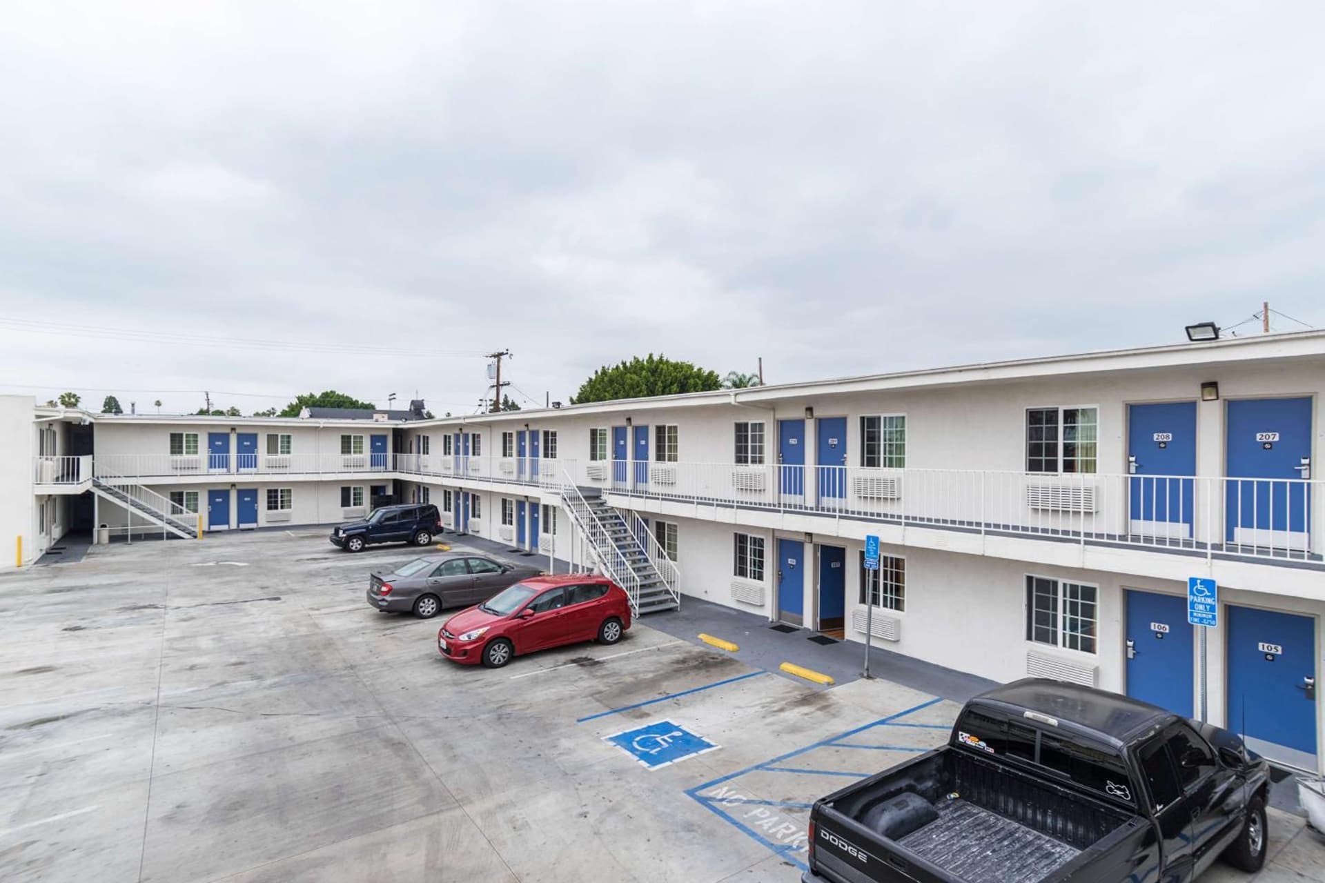 Motel 6-Long Beach, CA - International City gallery photo in Long Beach, CA — image 11