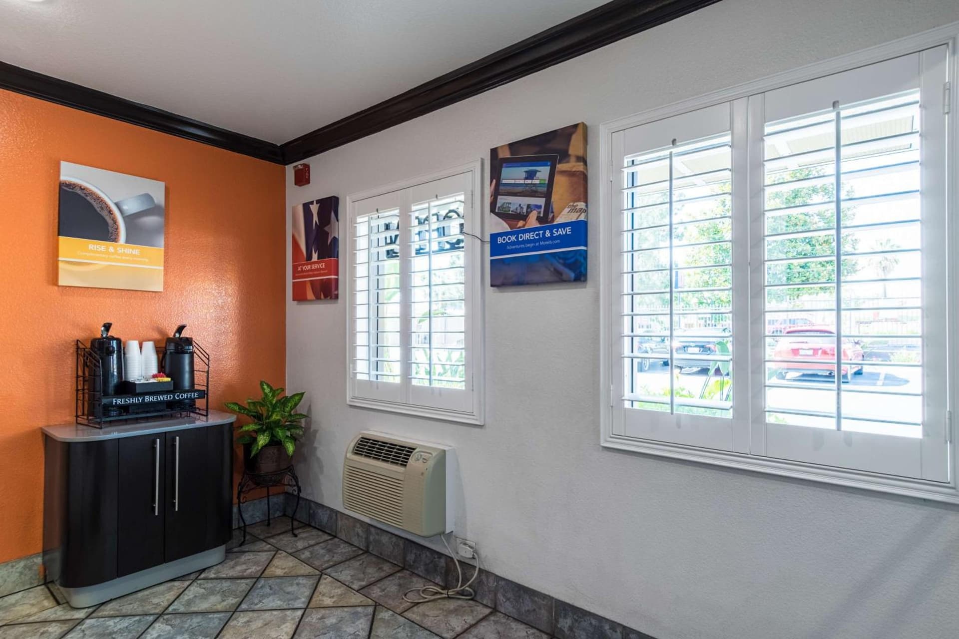Motel 6 Riverside, CA - UCR East gallery photo in Riverside, CA — image 4