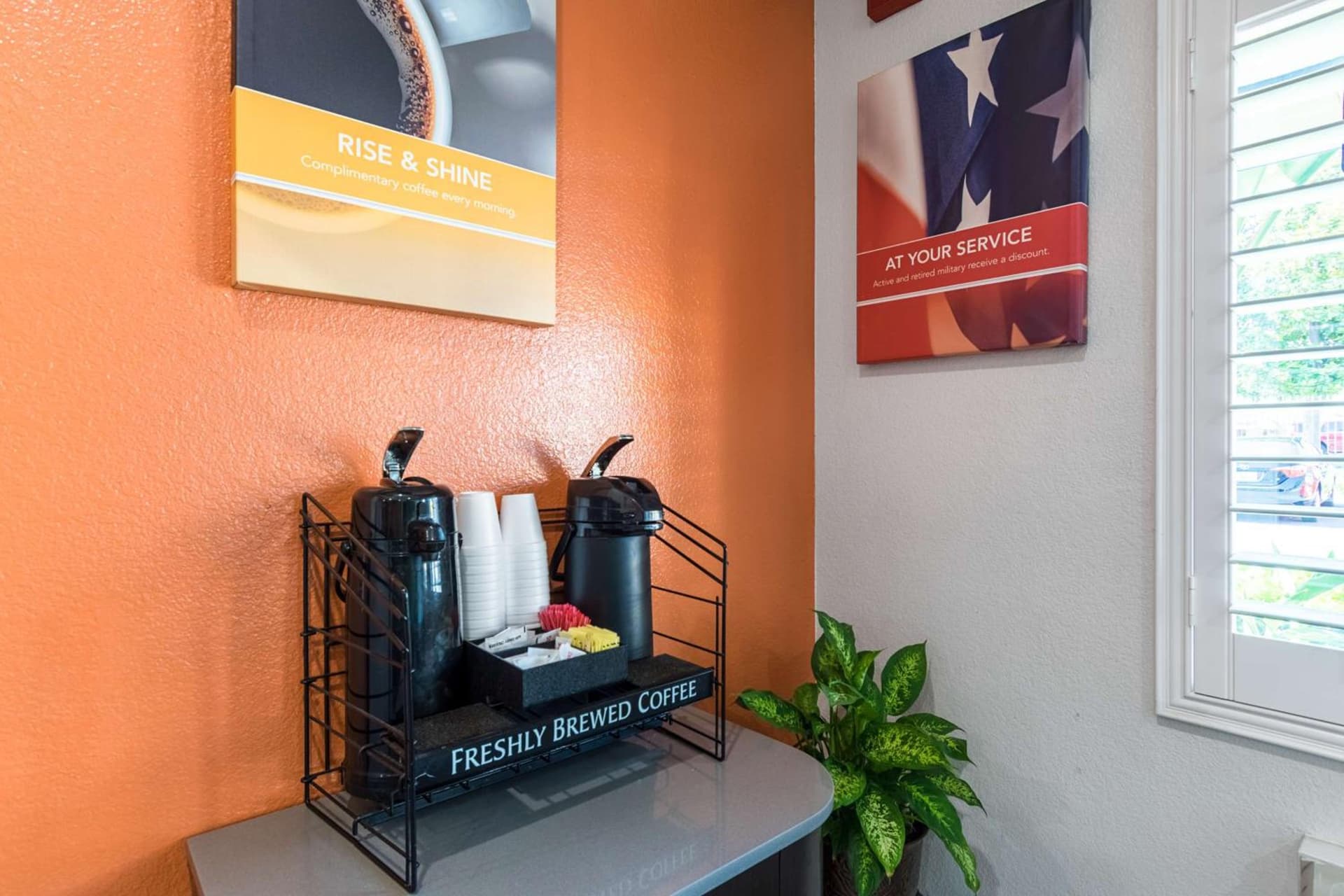Motel 6 Riverside, CA - UCR East gallery photo in Riverside, CA — image 15