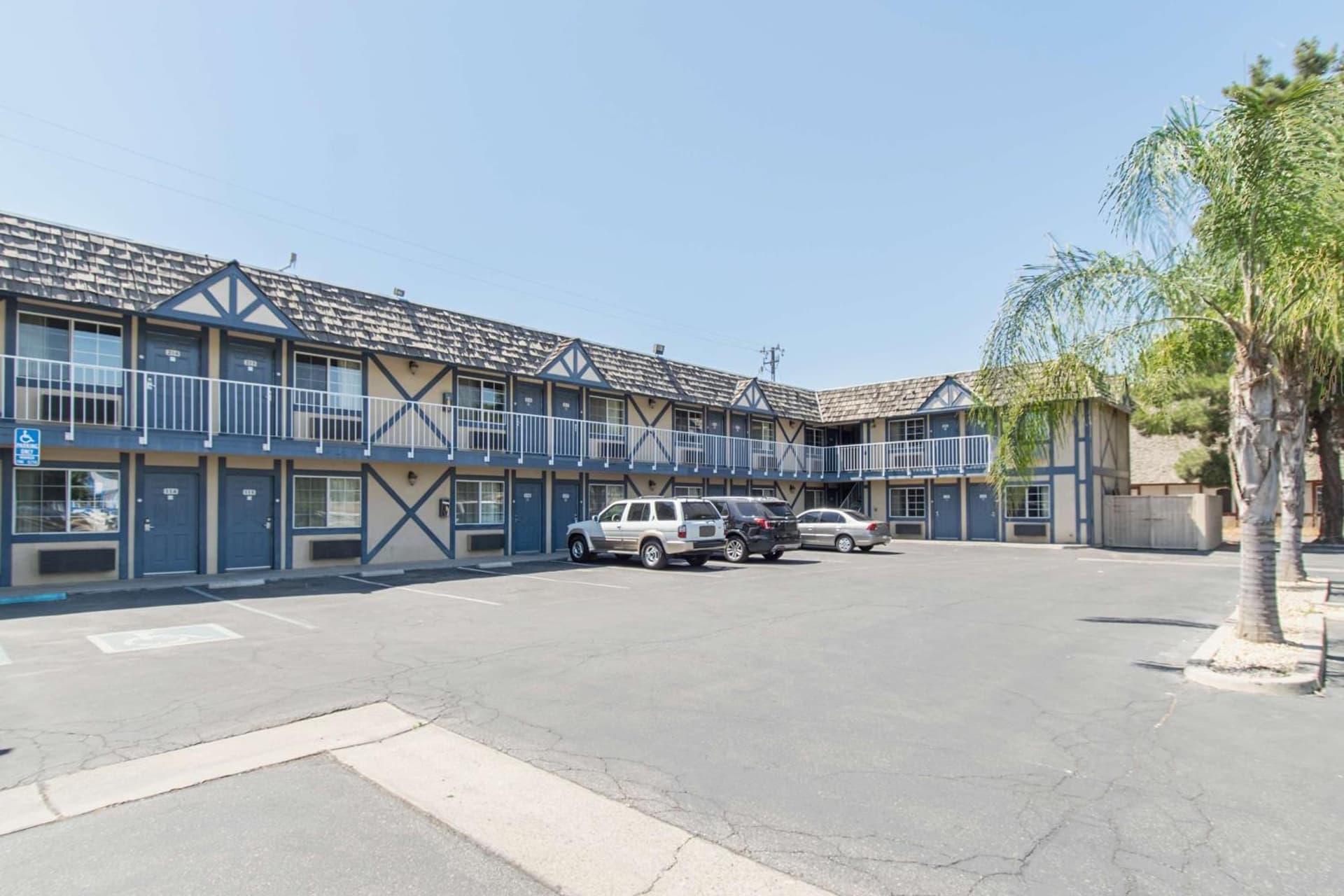 Motel 6-Kingsburg, CA property views in Kingsburg, CA — gallery photo 3