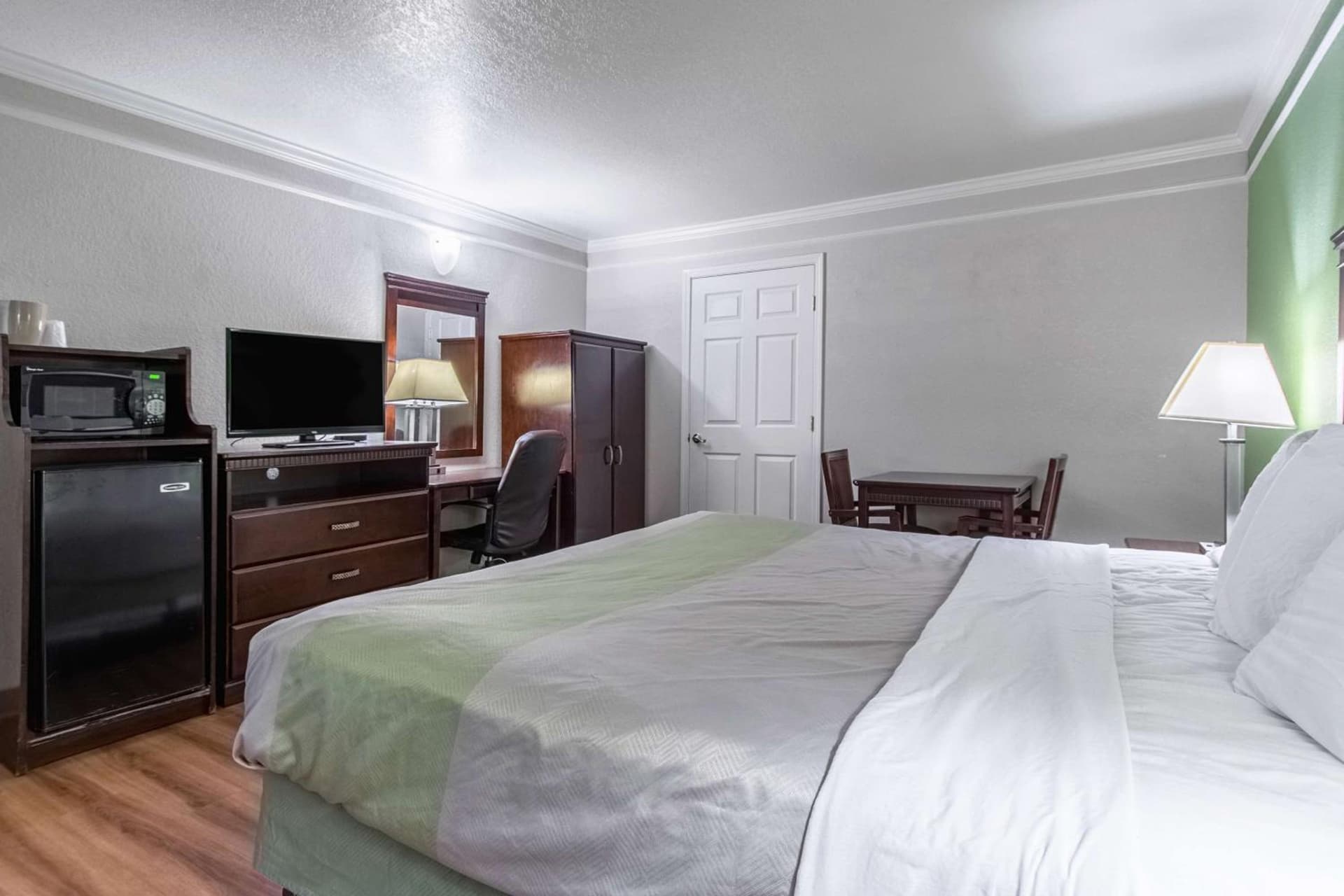 Motel 6-Kingsburg, CA gallery photo in Kingsburg, CA — image 14